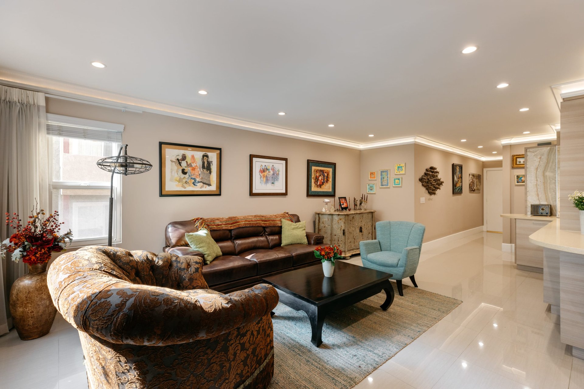 Rare Corner Unit at The Wilshire Barrington