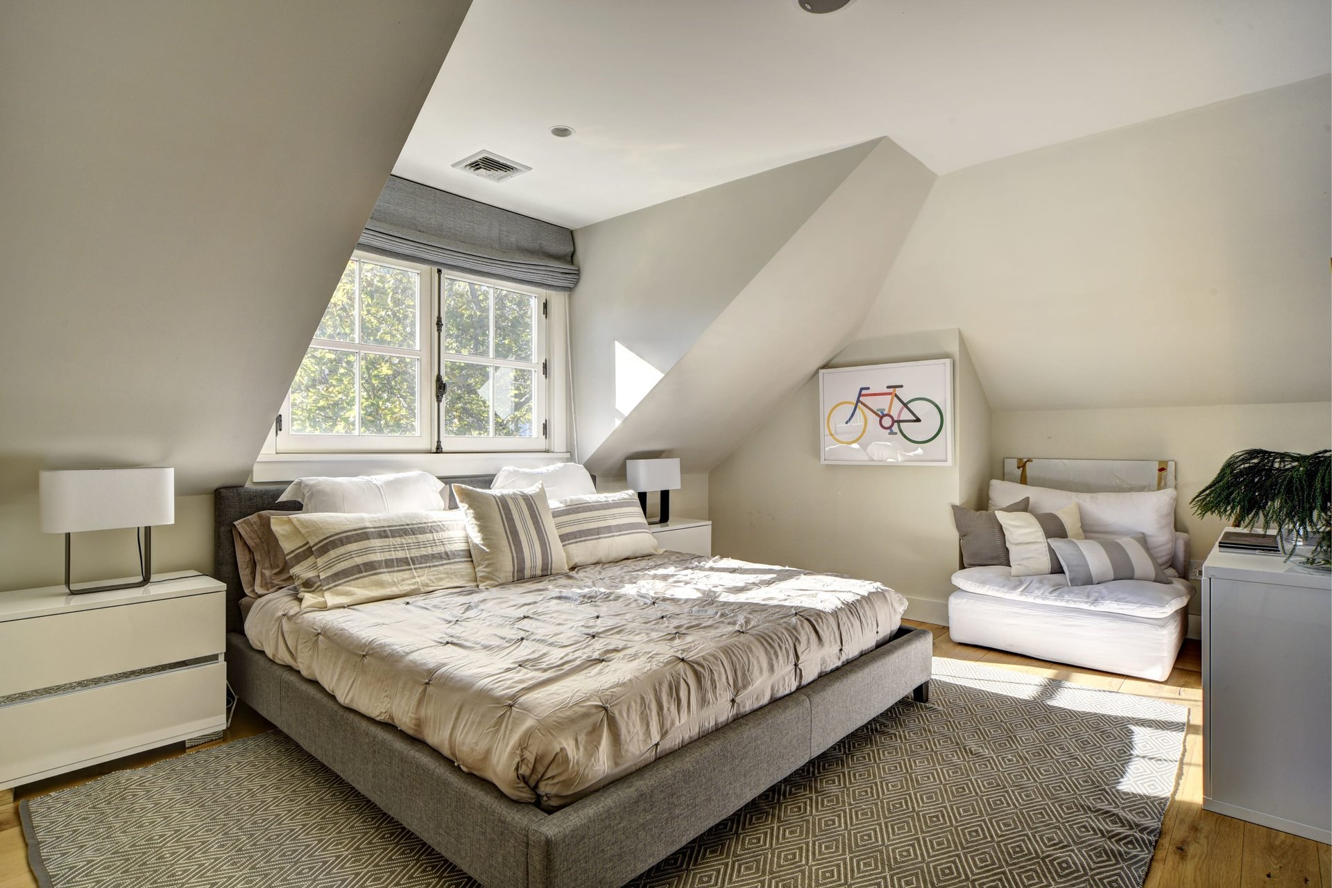Fabulous Sag Harbor Village Cottage