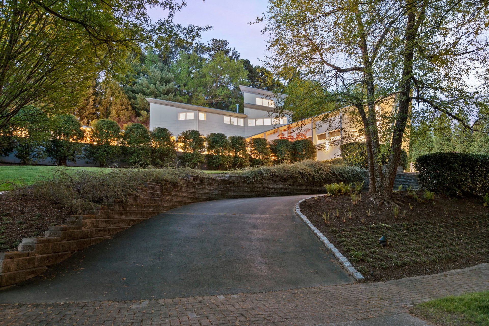 640 Walsing Dr