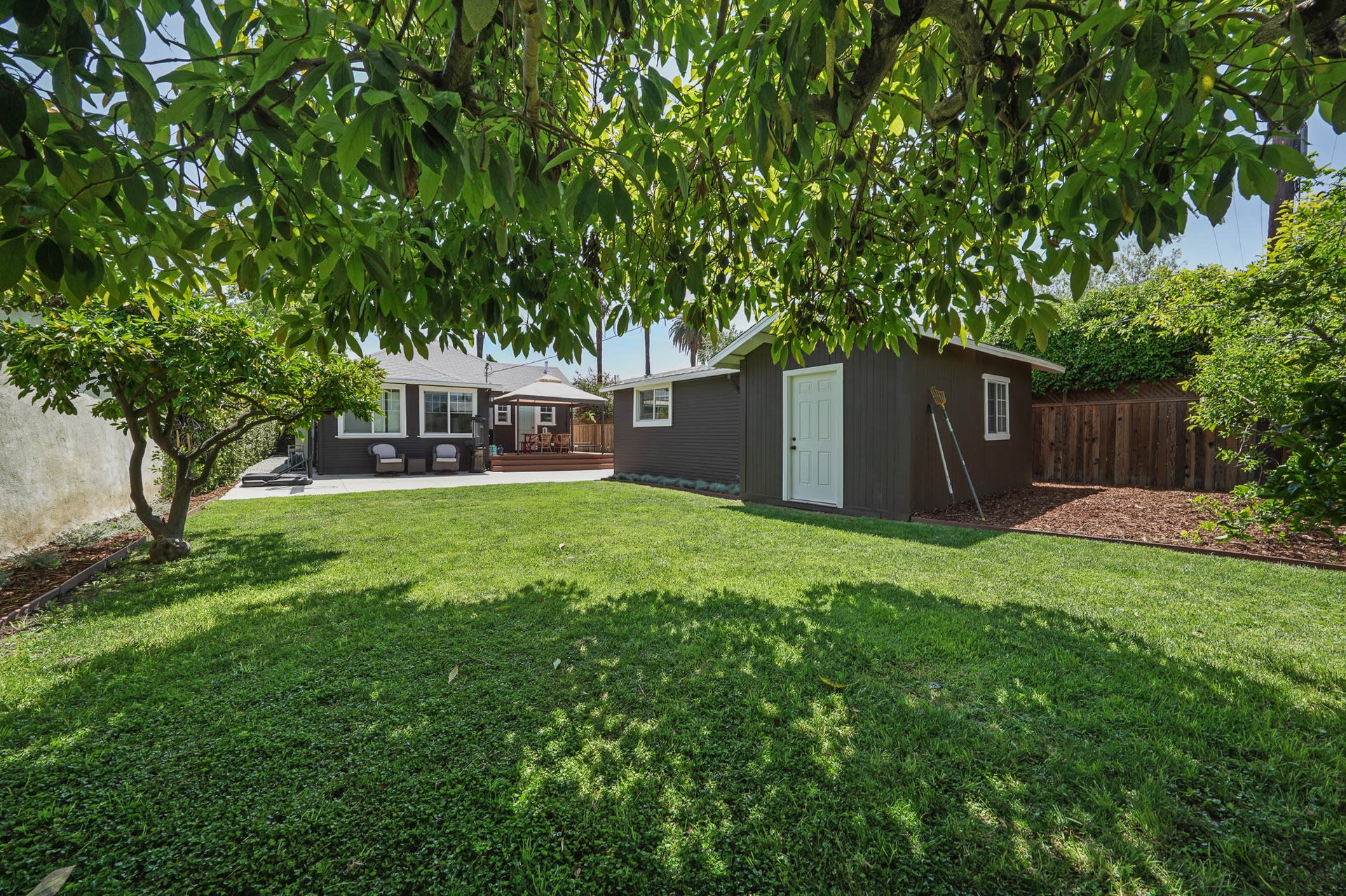 Beautifully Remodeled Home with HUGE Grassy Yard in Oxford Square