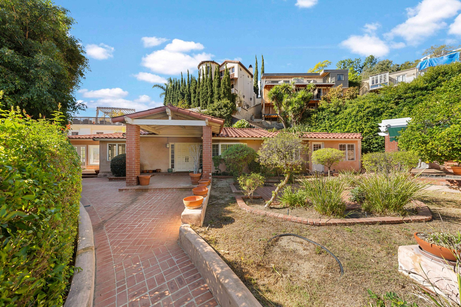 8819 Evanview Dr, Sunset Plaza
