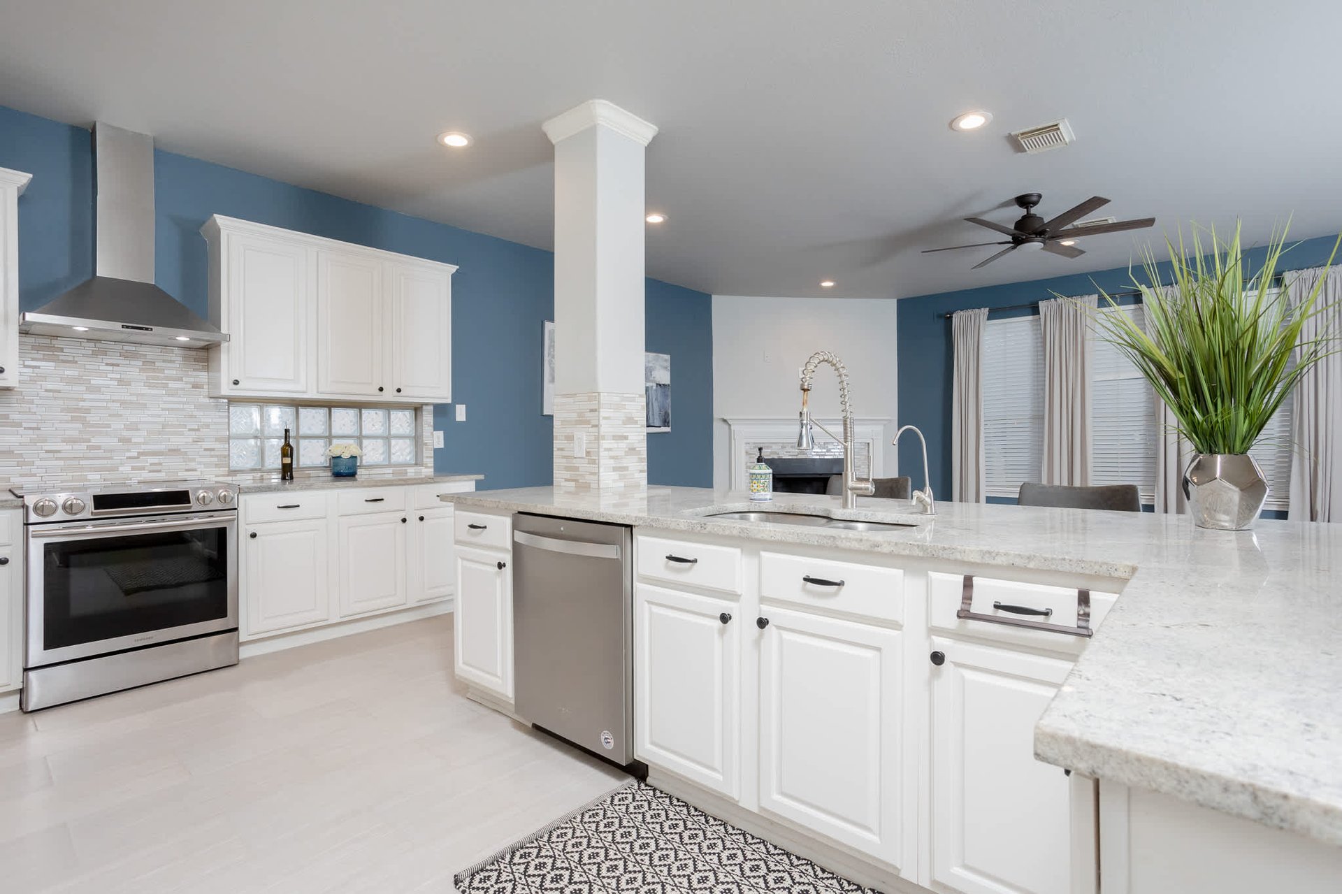 24843 CRESCENT RUN