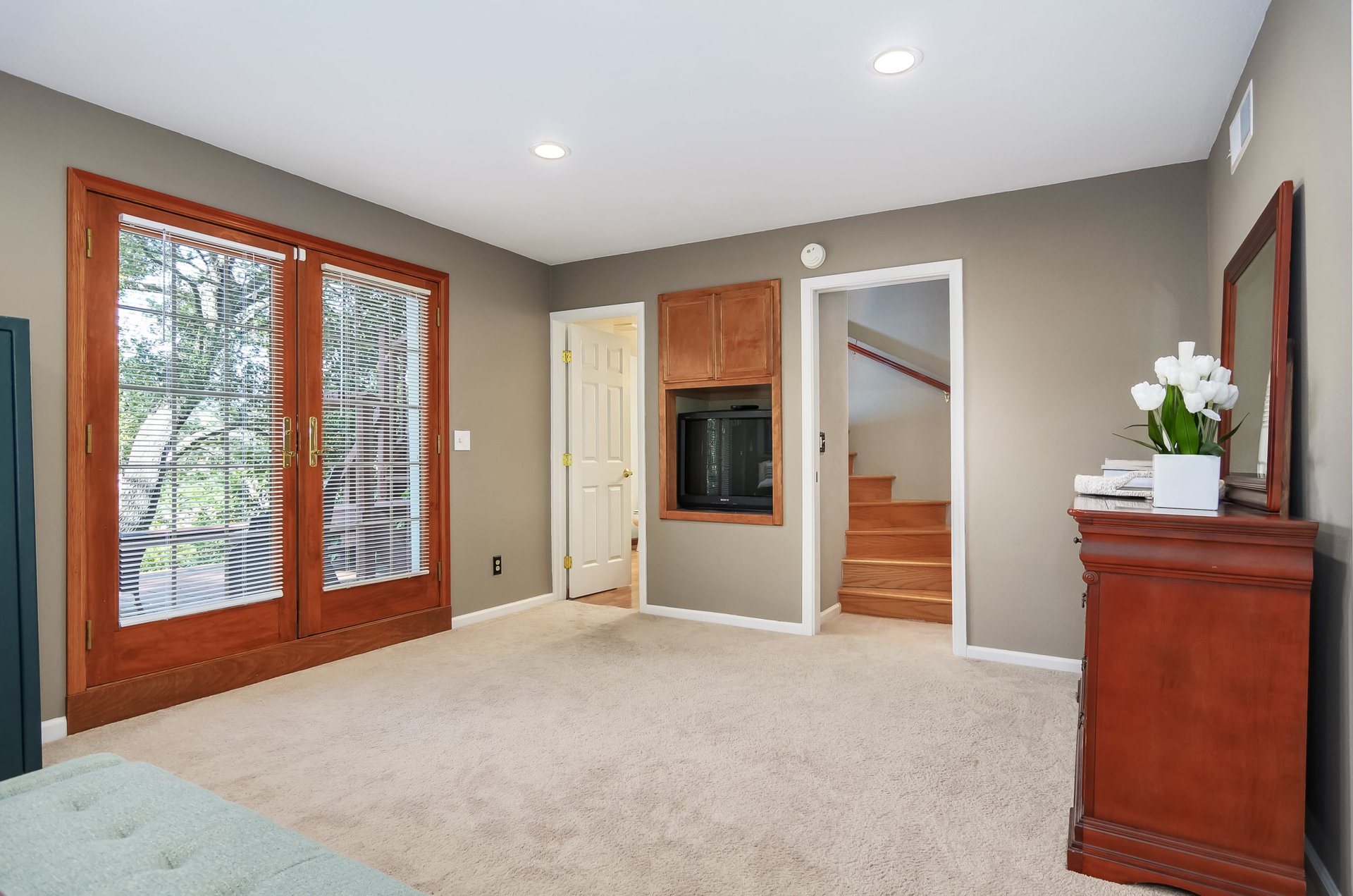 33 Crest Rd