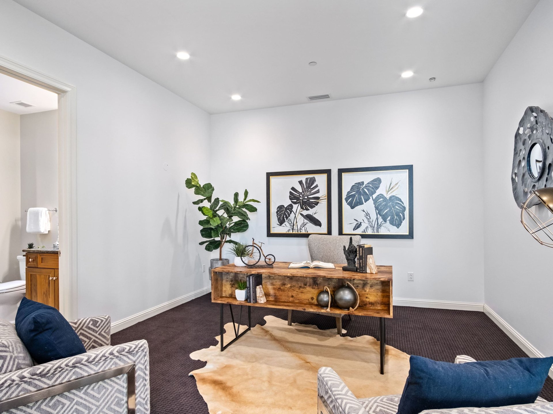 8025 Maryland Avenue , Unit 13E