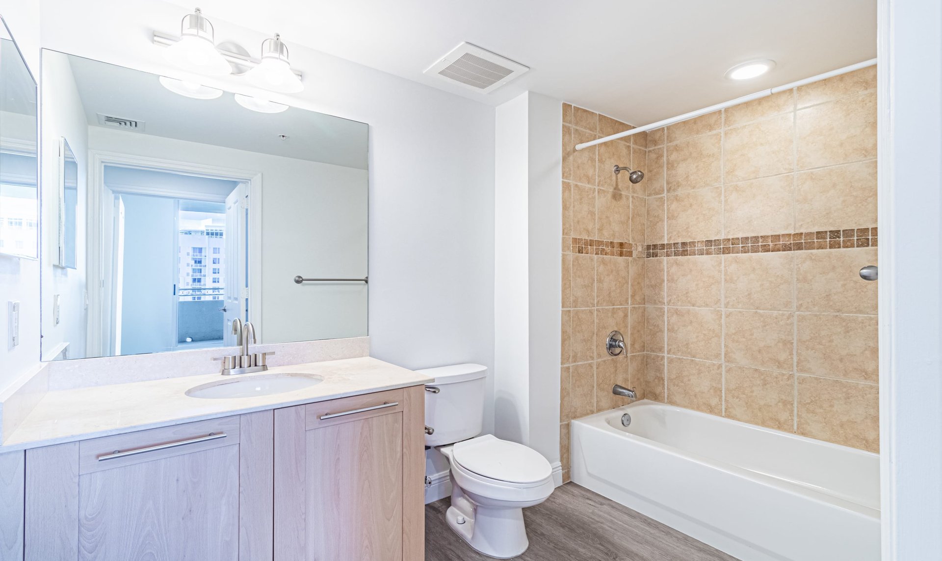 511 SE 5th Ave Unit: 1419