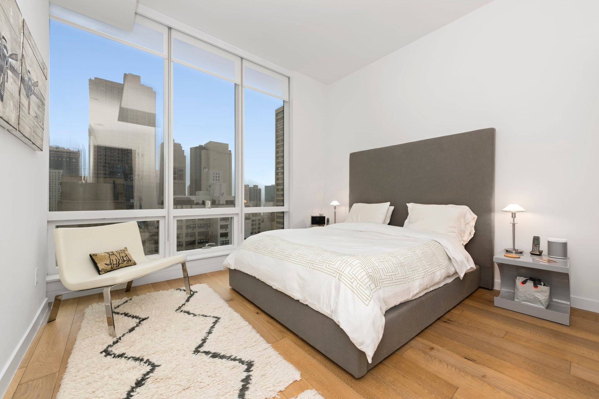 325 Lexington Avenue Unit: 18-D
