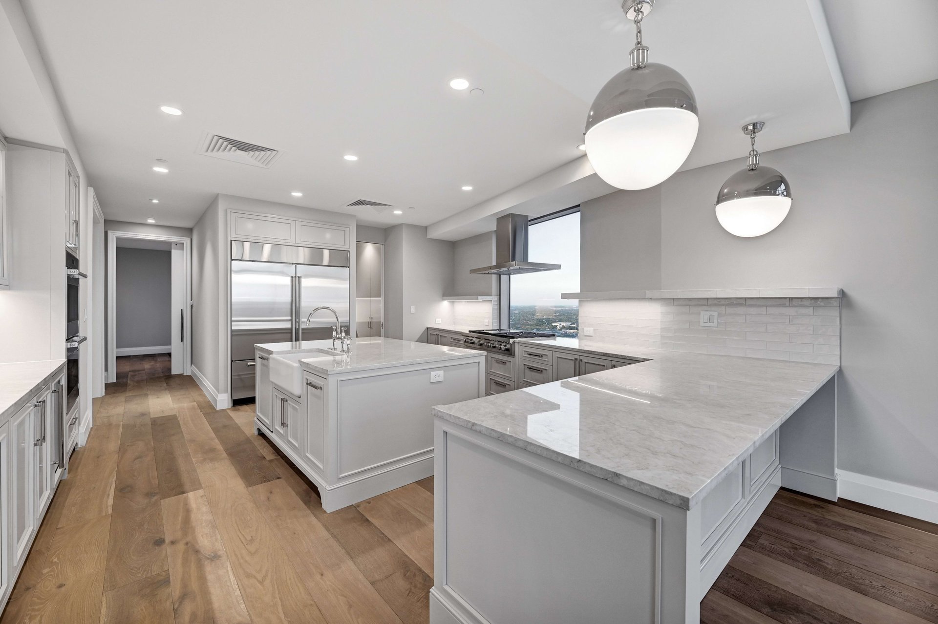 200 Congress Ave #44J