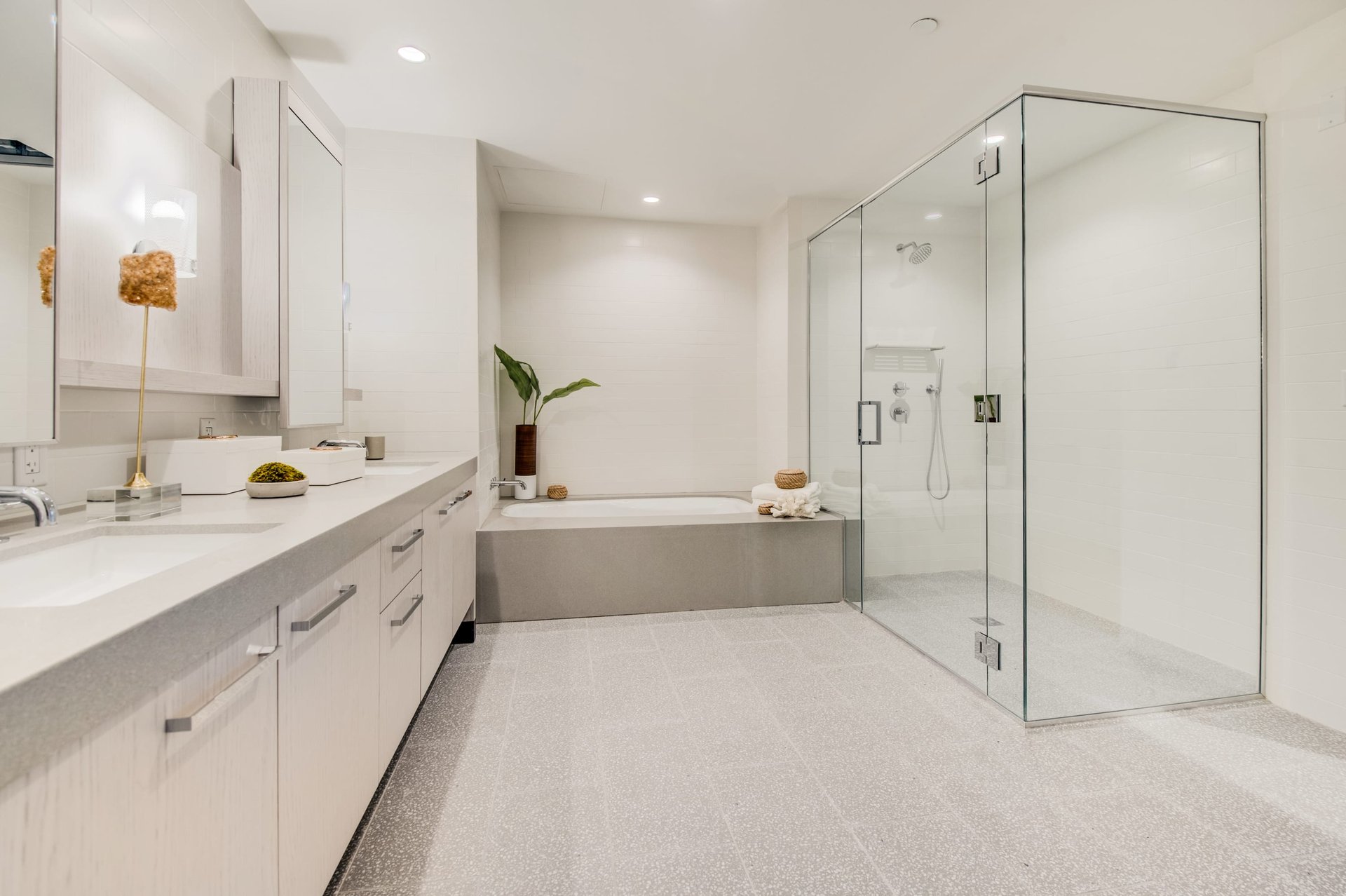 10777 Wilshire # 601
