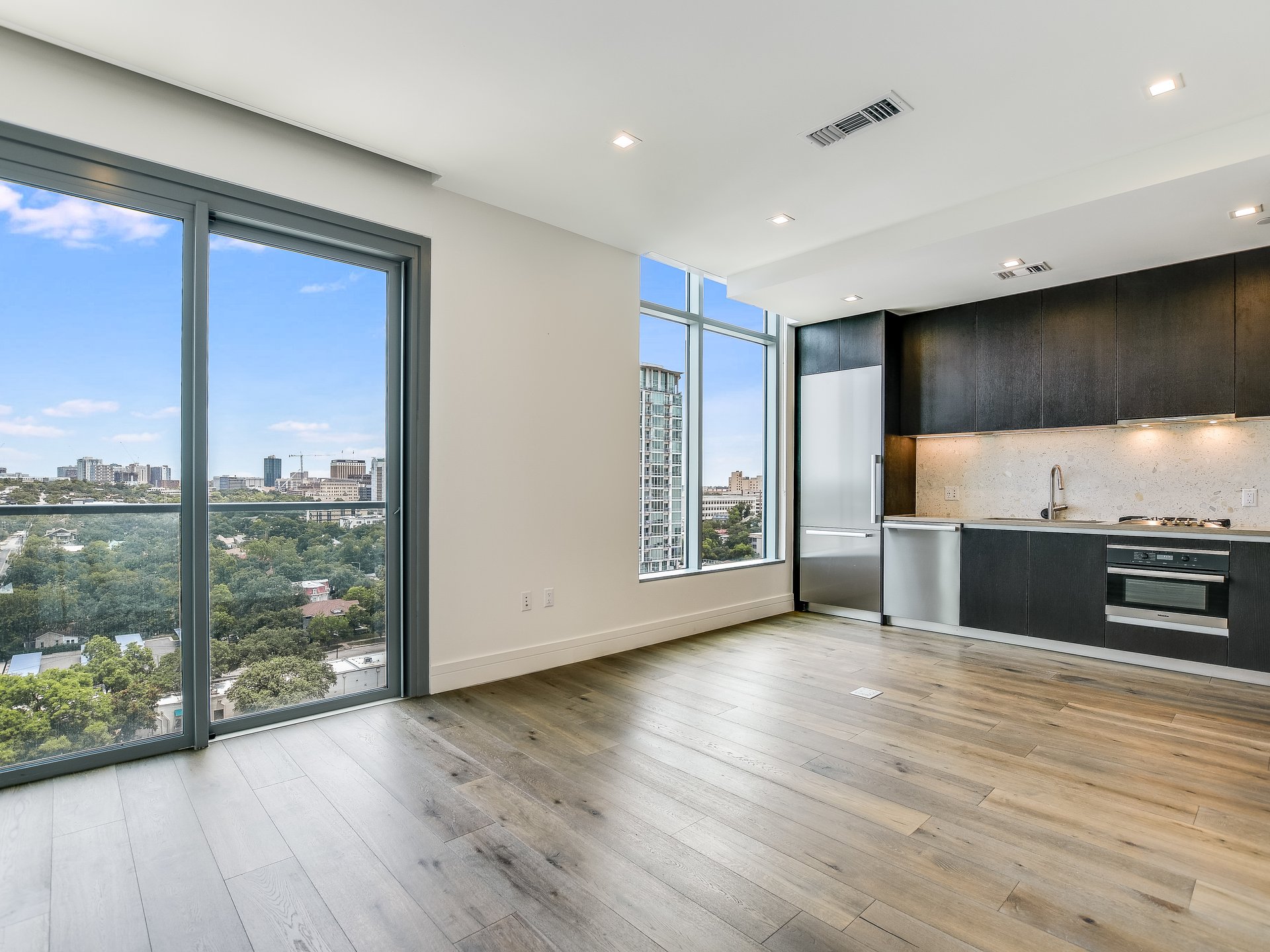 Fifth & West, #1506