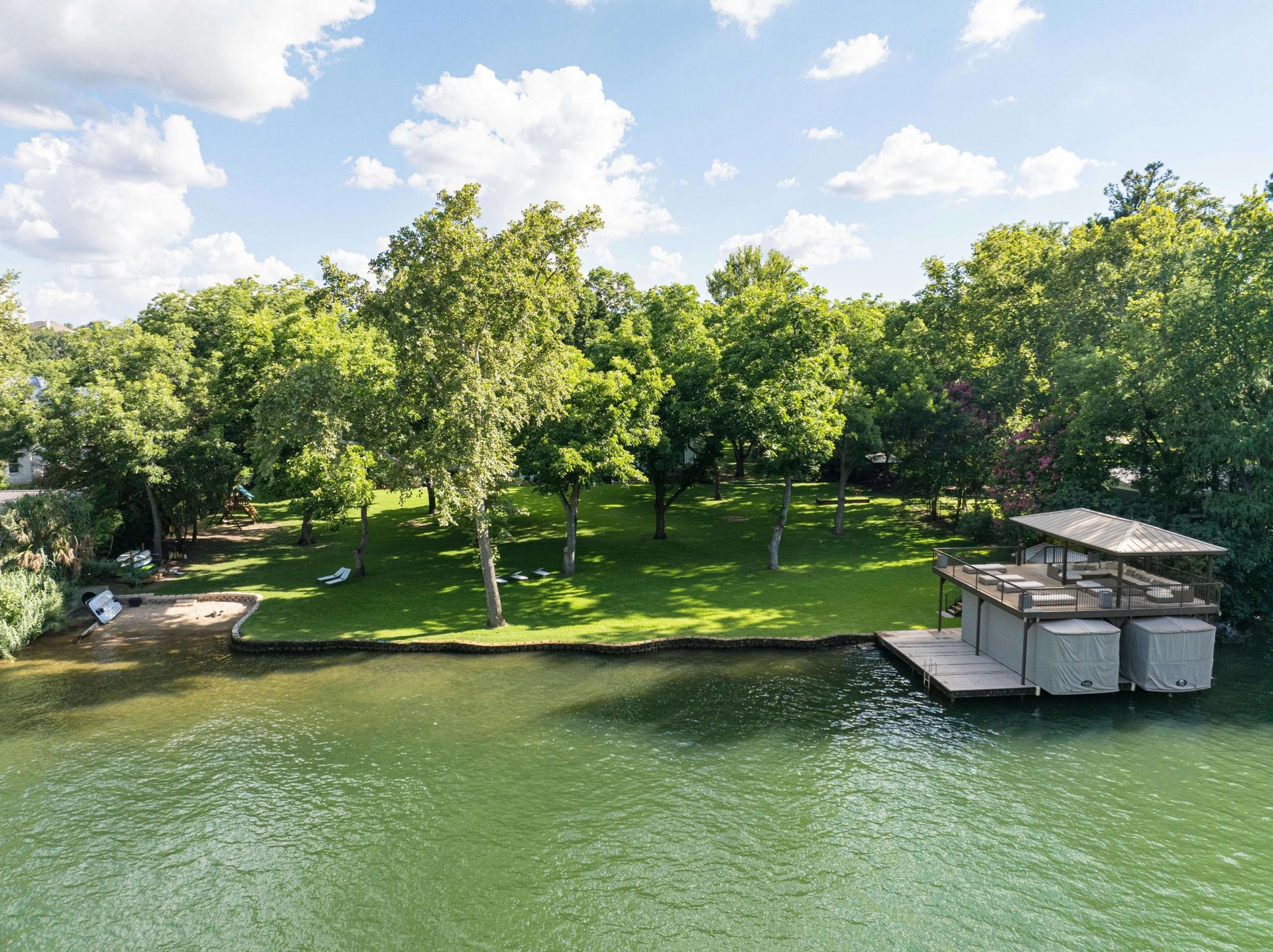 3120 Edgewater Drive