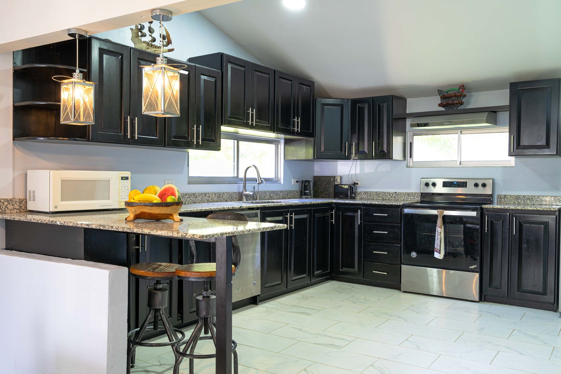 Three home stunning estate close to Quepos