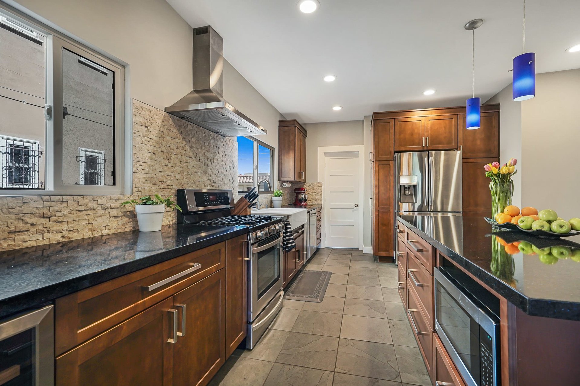 Exquisitely Remodeled Trophy Duplex in Longwood Highlands