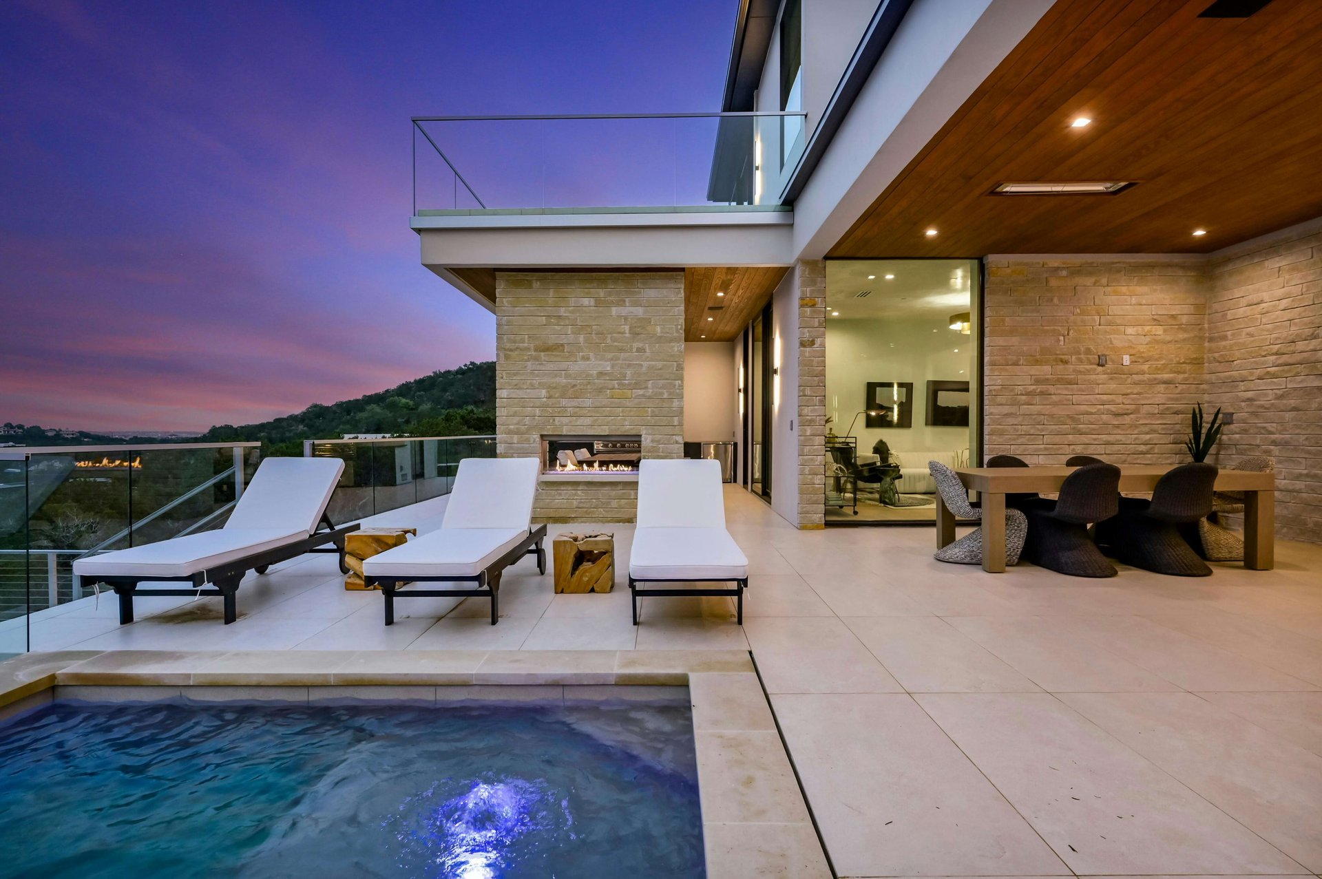 2 Valbella Drive