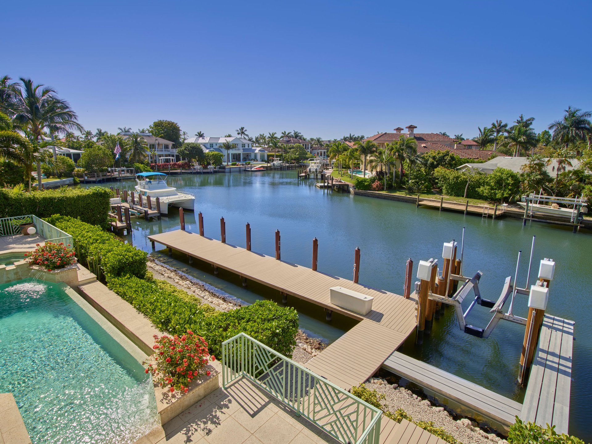 AQUALANE SHORES