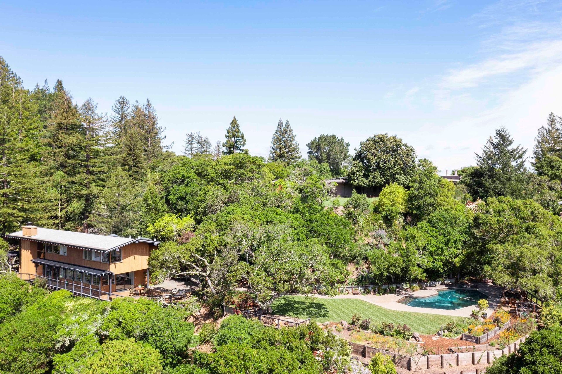405 Crown Rd