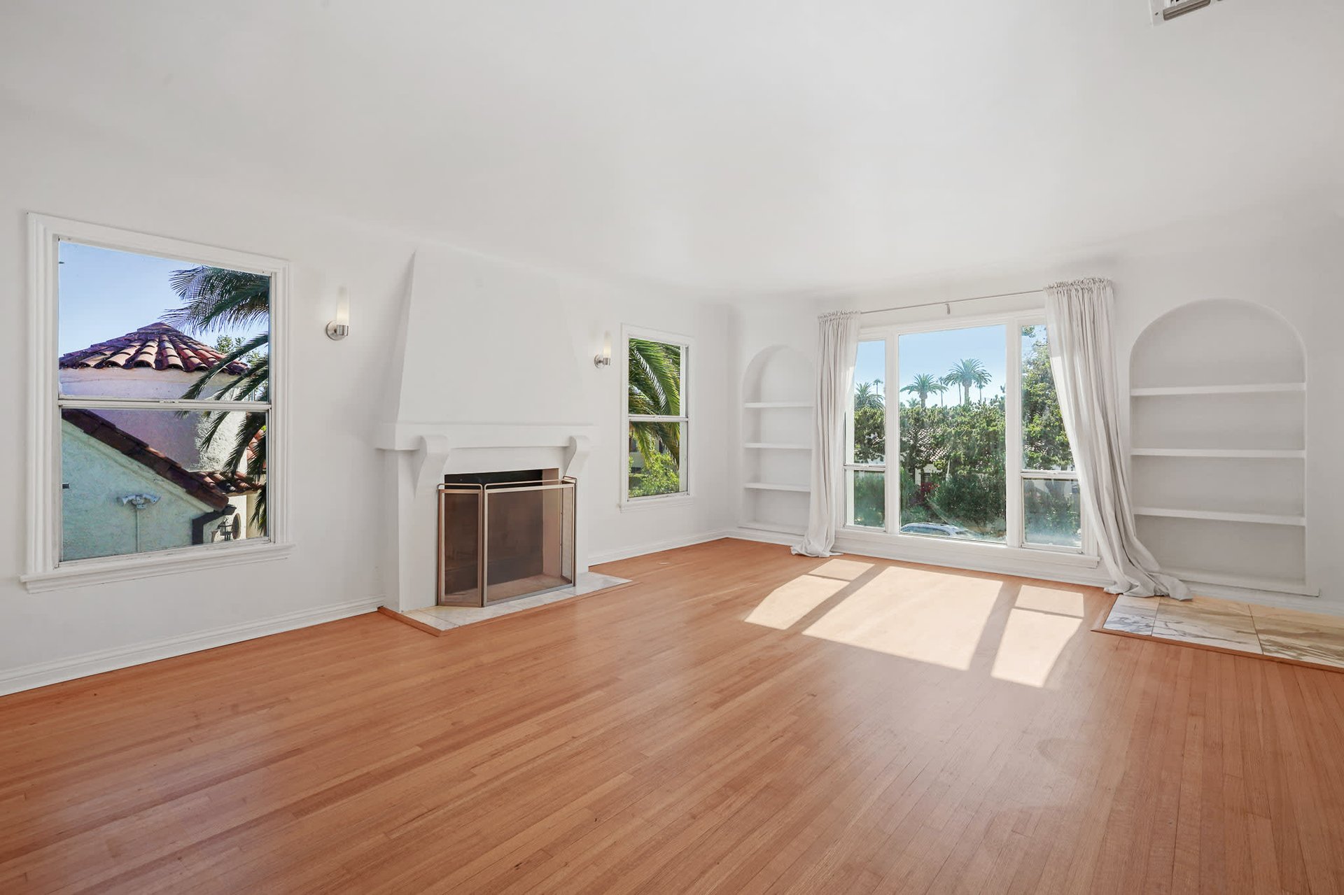 Exquisite Spanish Revival Duplex in Picfair Village!