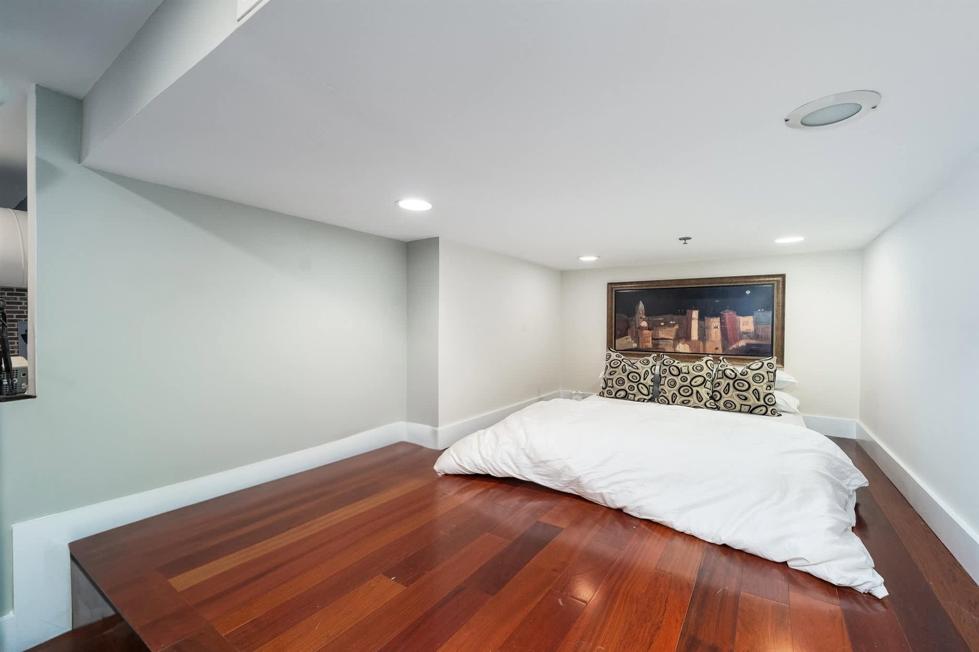 610 Clinton St #4C aka 4E