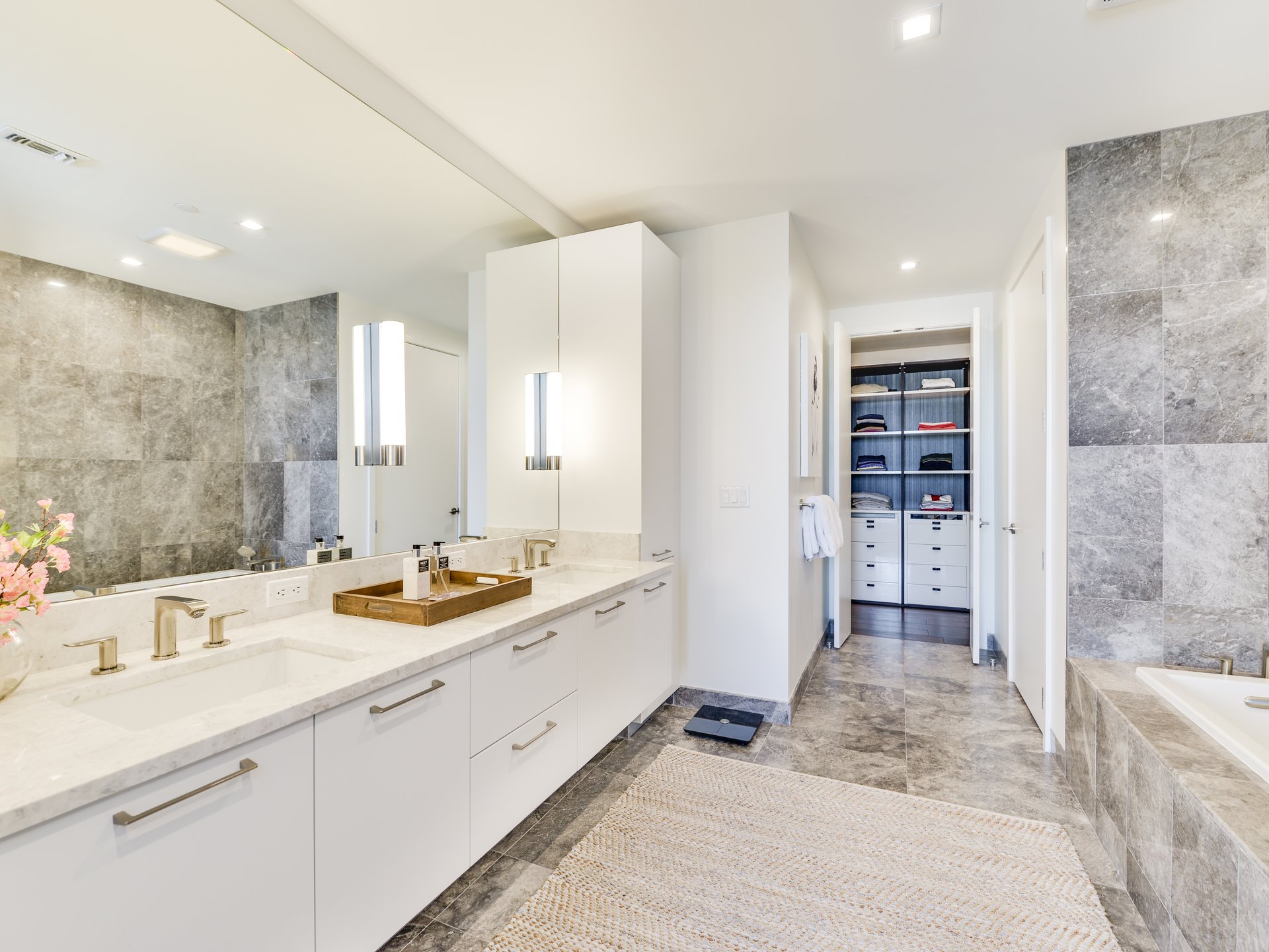 Fifth & West, #1704
