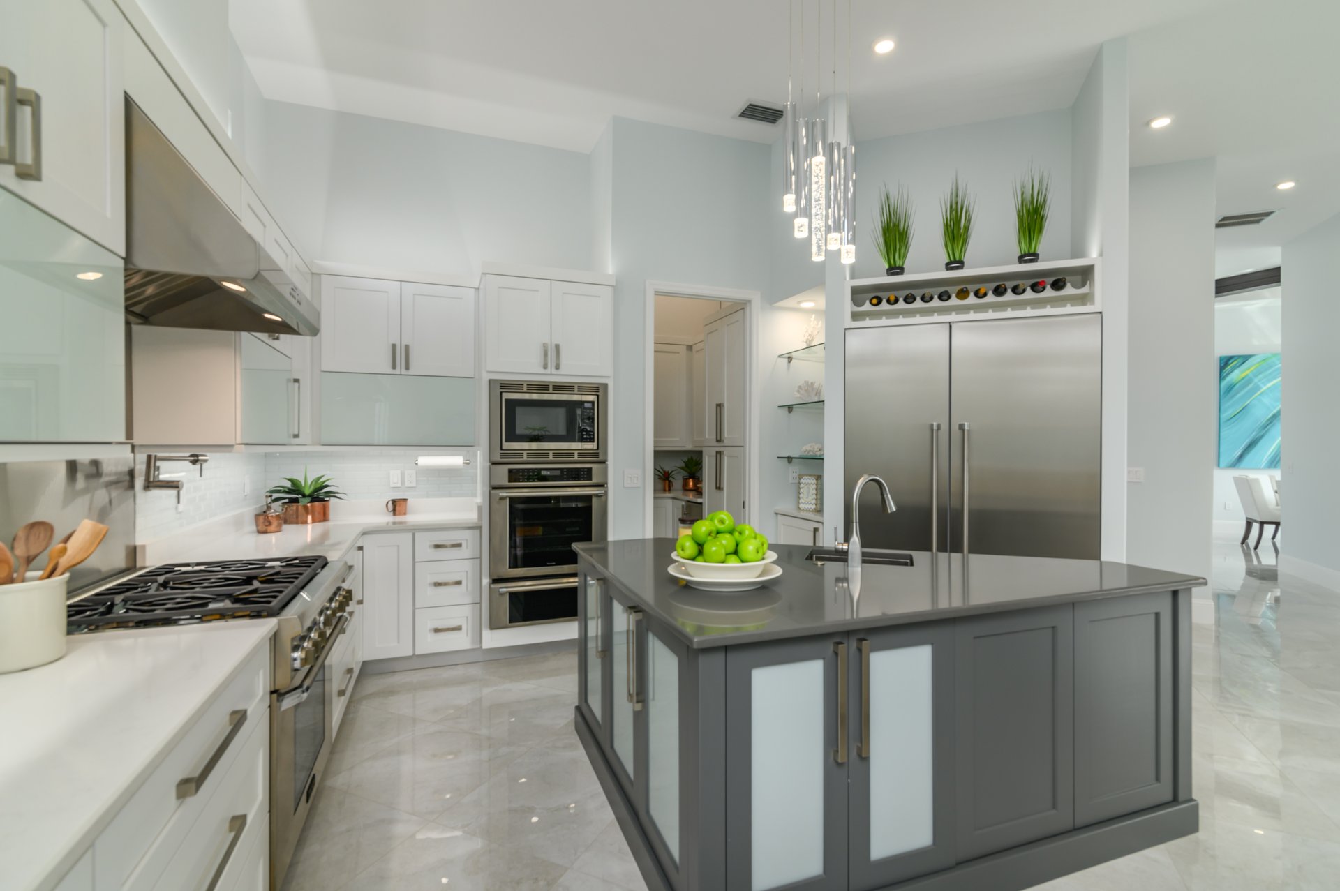 500 Ketch Lane, Country Club Shores, Longboat Key