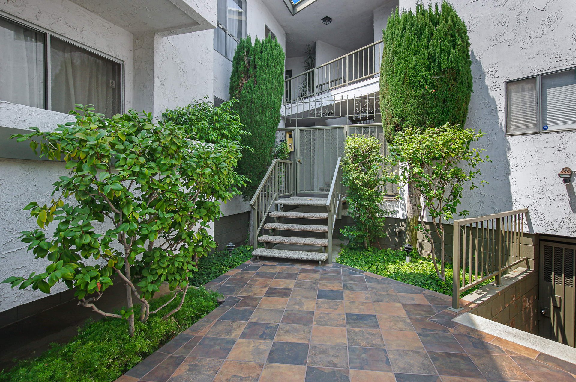 Prime, prestigious, and trendy Condo in beautiful Westwood!