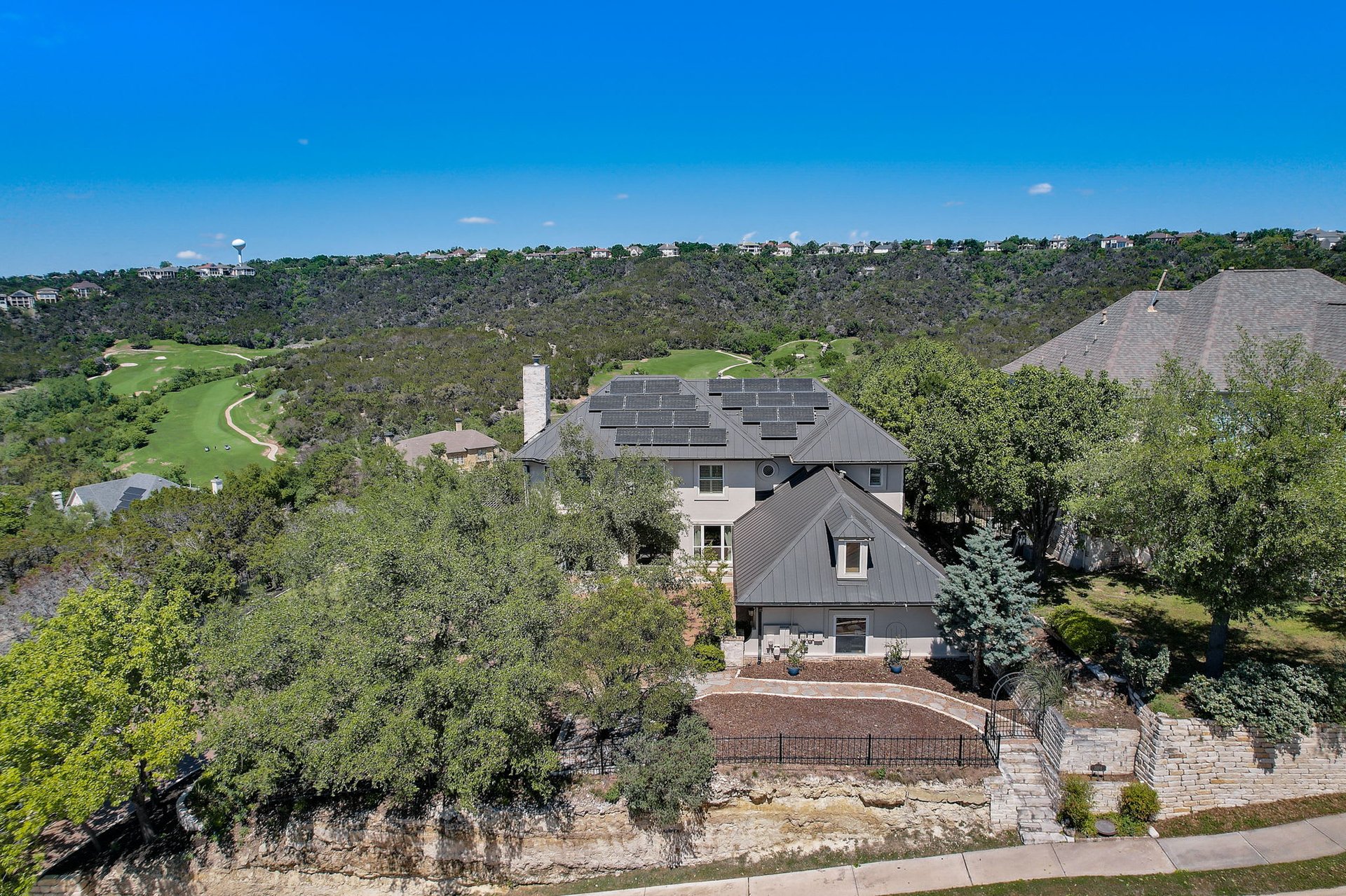 Hill Country Paradise: Luxurious 4/3 Home with Heated Pool/Spa and Spectacular Sunset Views in River Place!