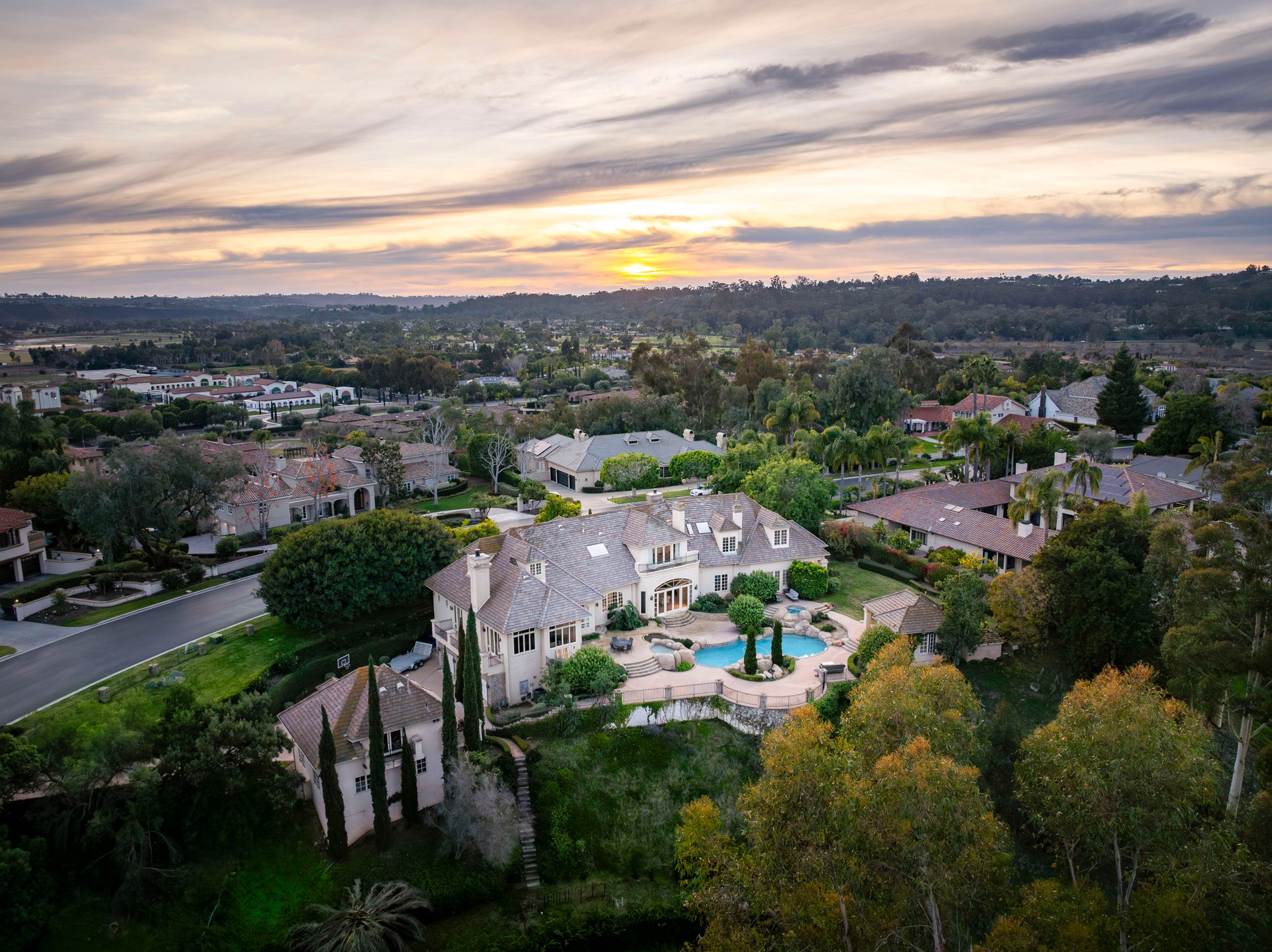 THE ICONIC FAIRBANKS RANCH LIFESTYLE