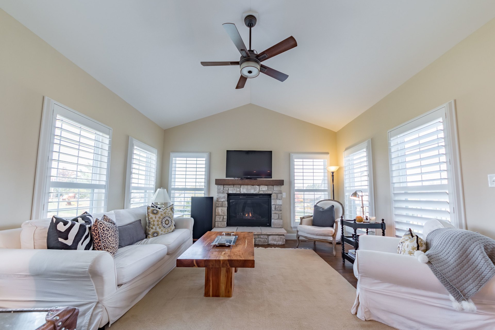 Newer Construction Minutes from Bellerive Country Club