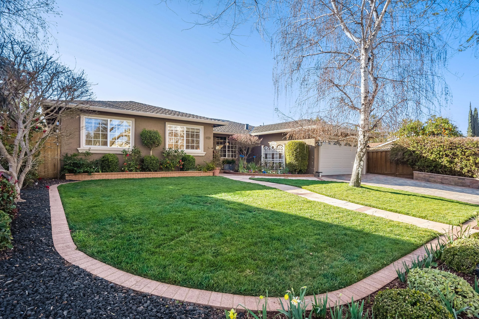 6717 Mount Pakron Drive