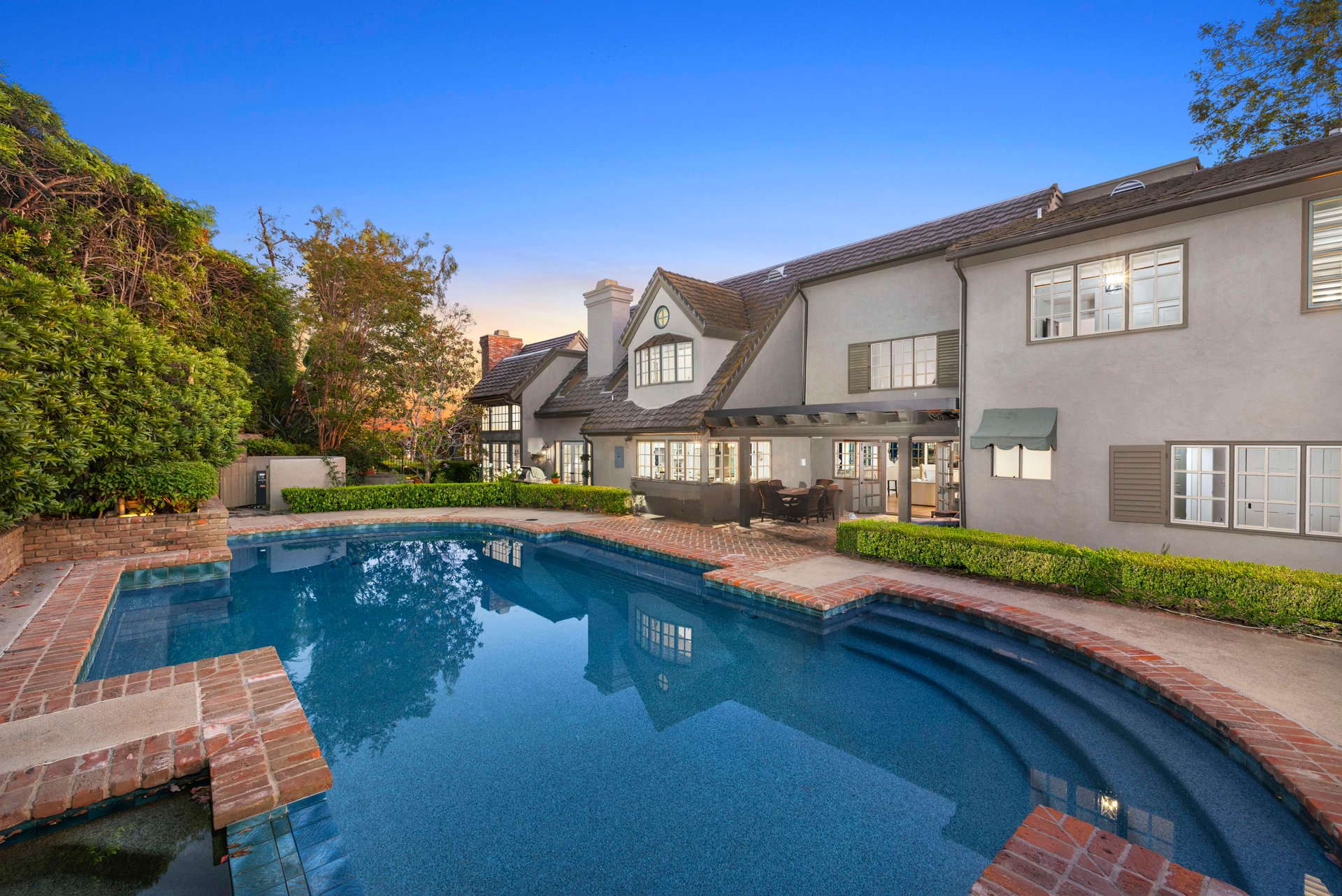 Lemon Heights Manor