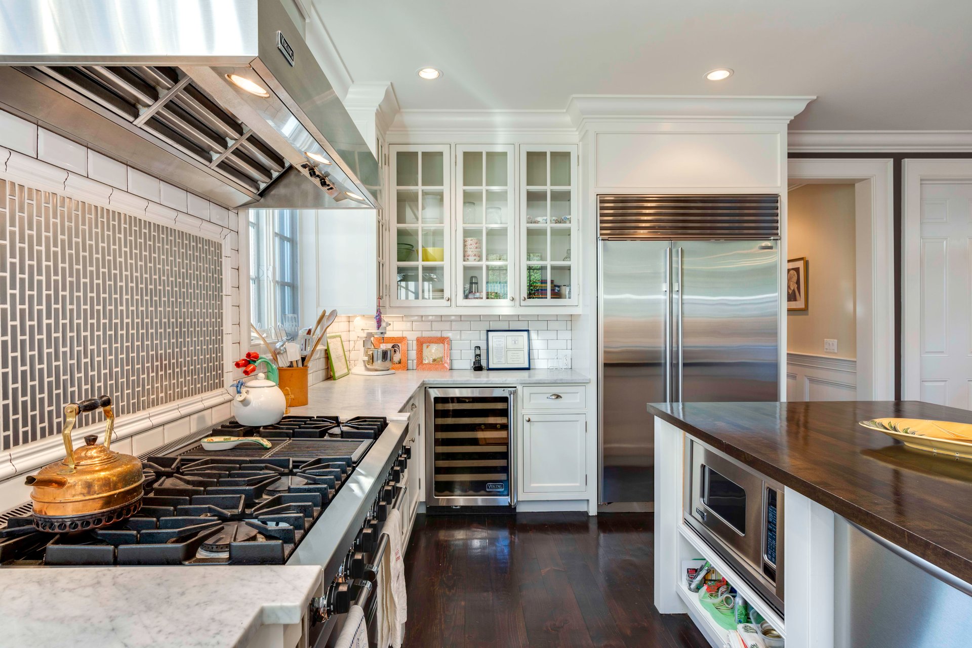 Furnished Designer Luxury Cottage in a Historic Waterfront Neighborhood