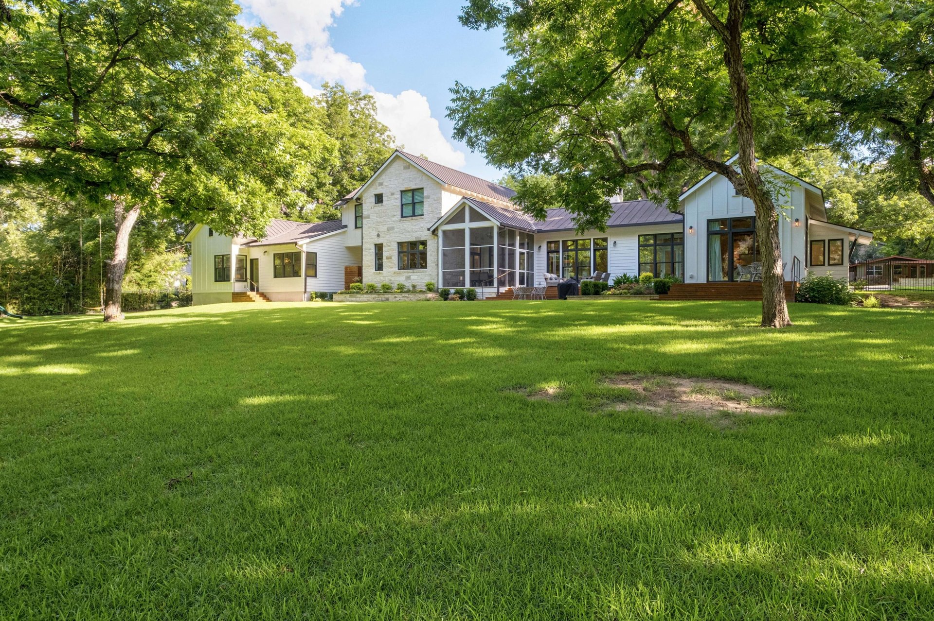 3120 Edgewater Drive