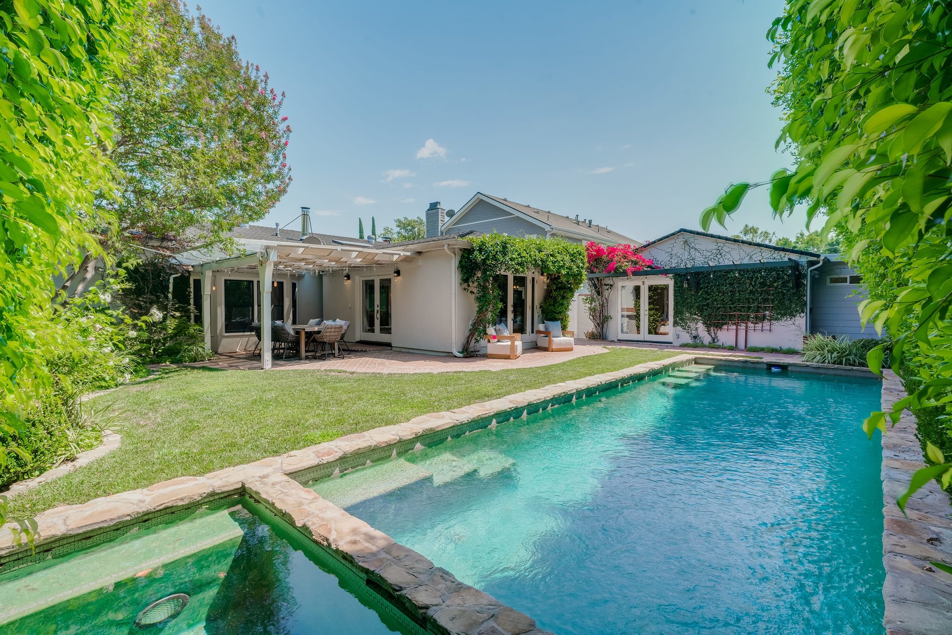 A Hampton's Vibe Traditional Home in Studio City 