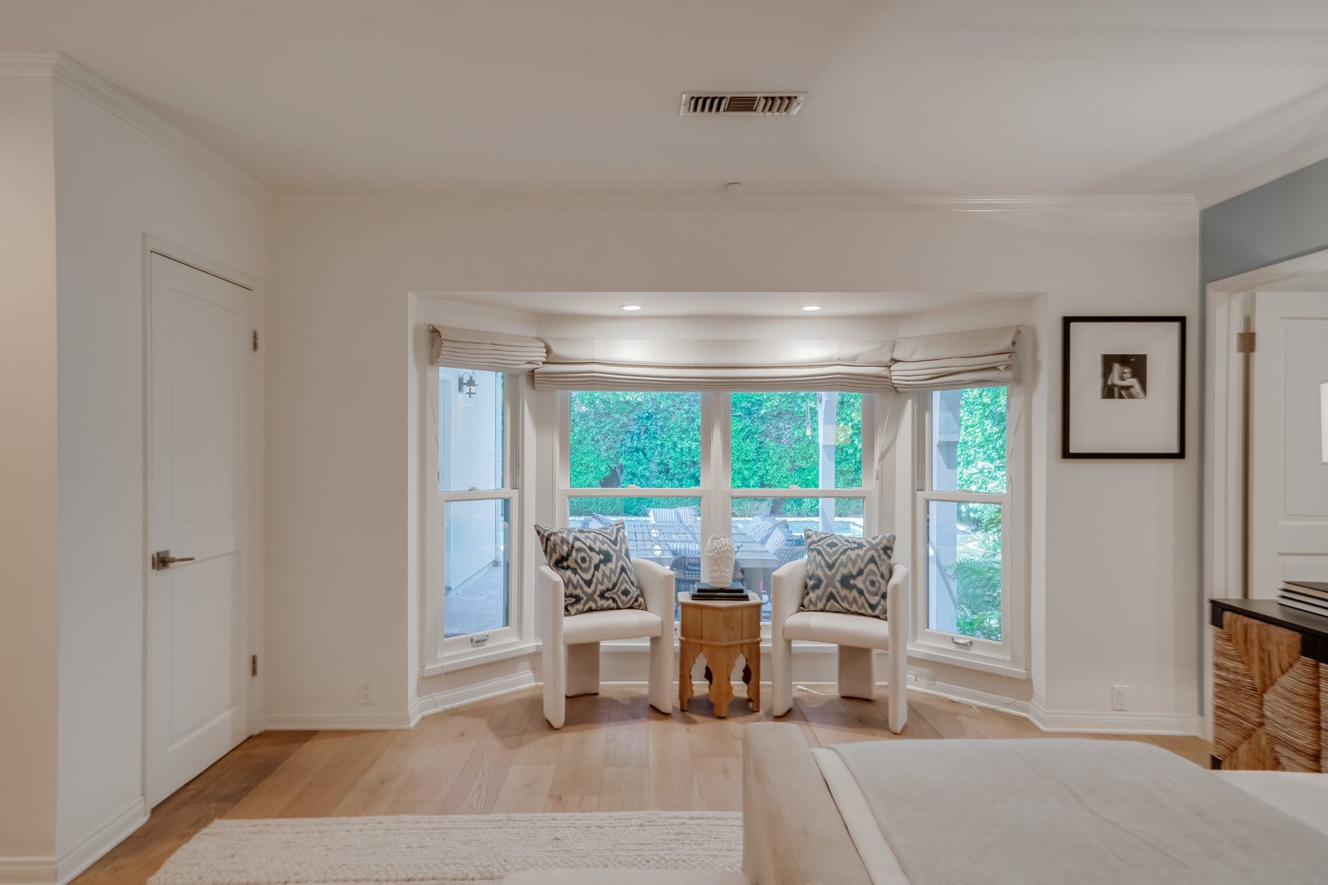 A Hampton's Vibe Traditional Home in Studio City 