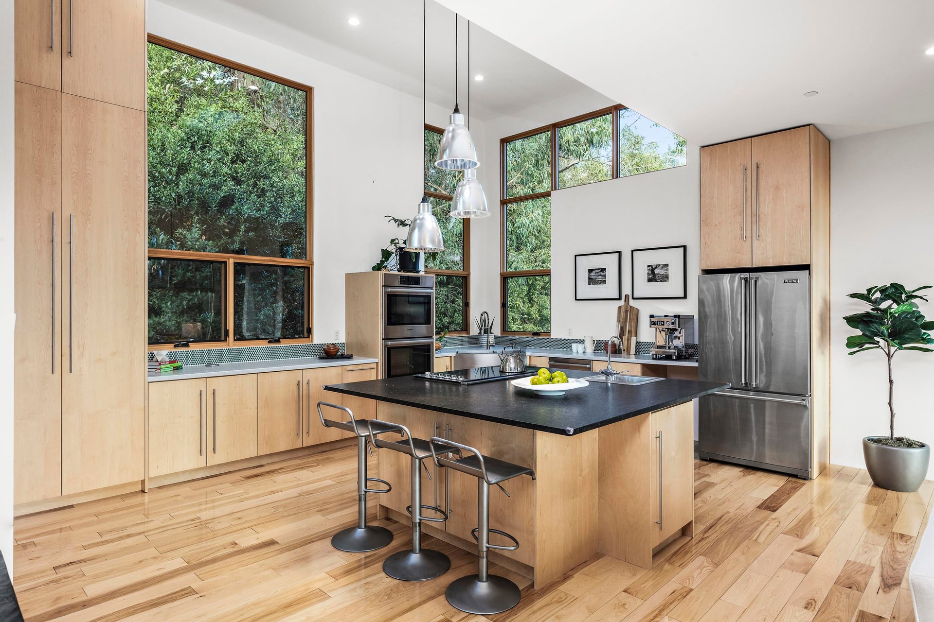  Mid-Century Modern Home in Oakland Hills