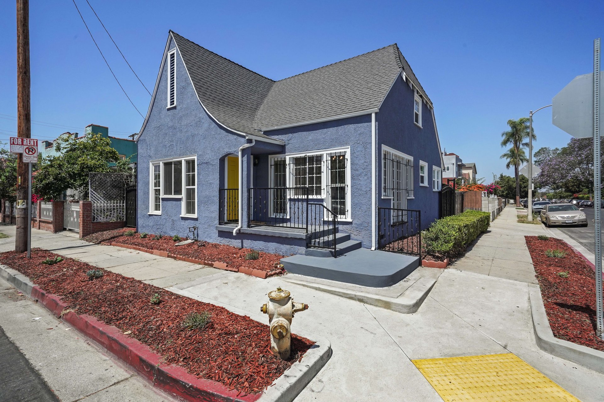 Light and Bright Remodeled Country English in Mid Los Angeles!