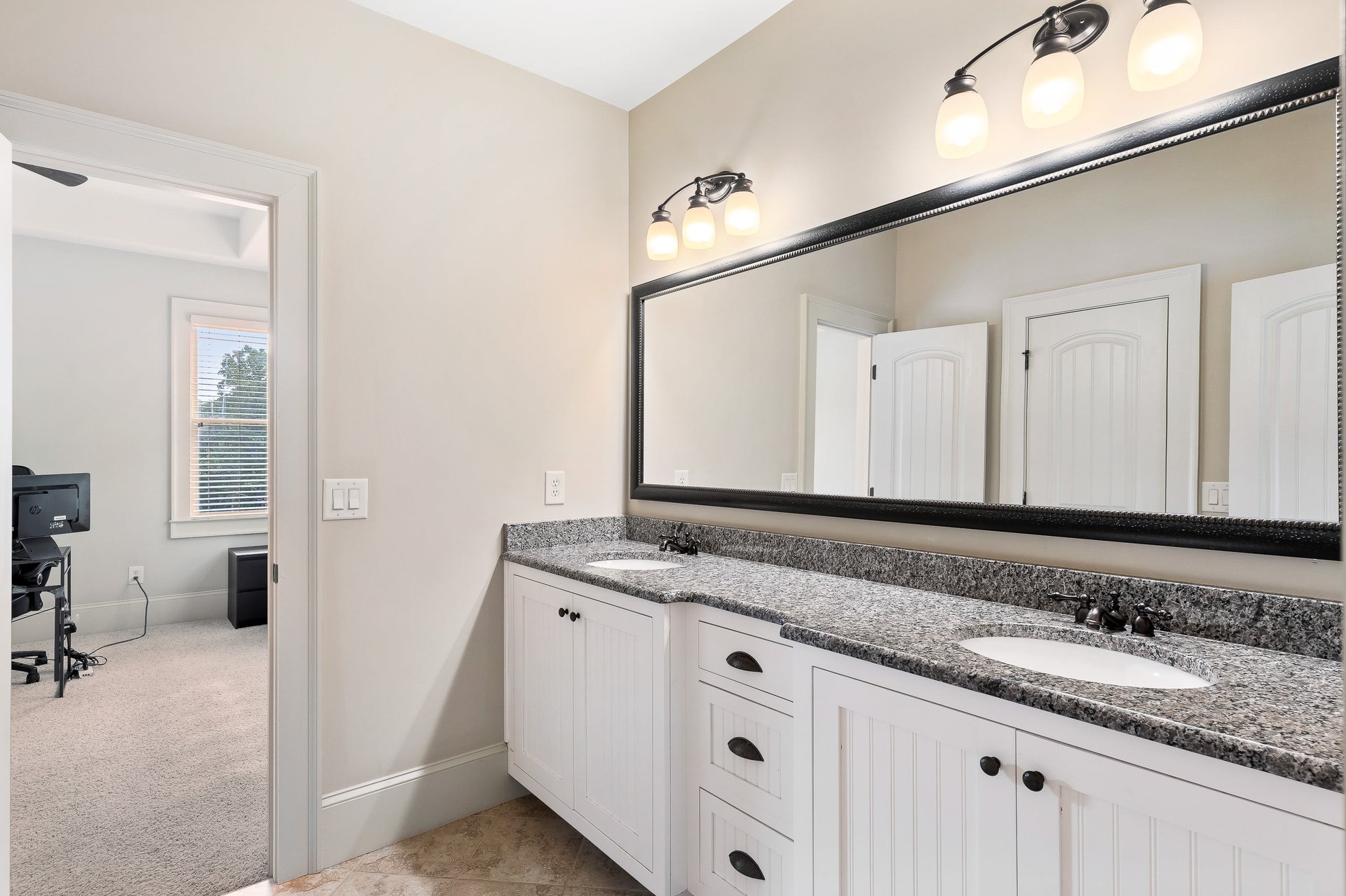 3574 S Sherwood Rd SE, Smyrna, GA 30082