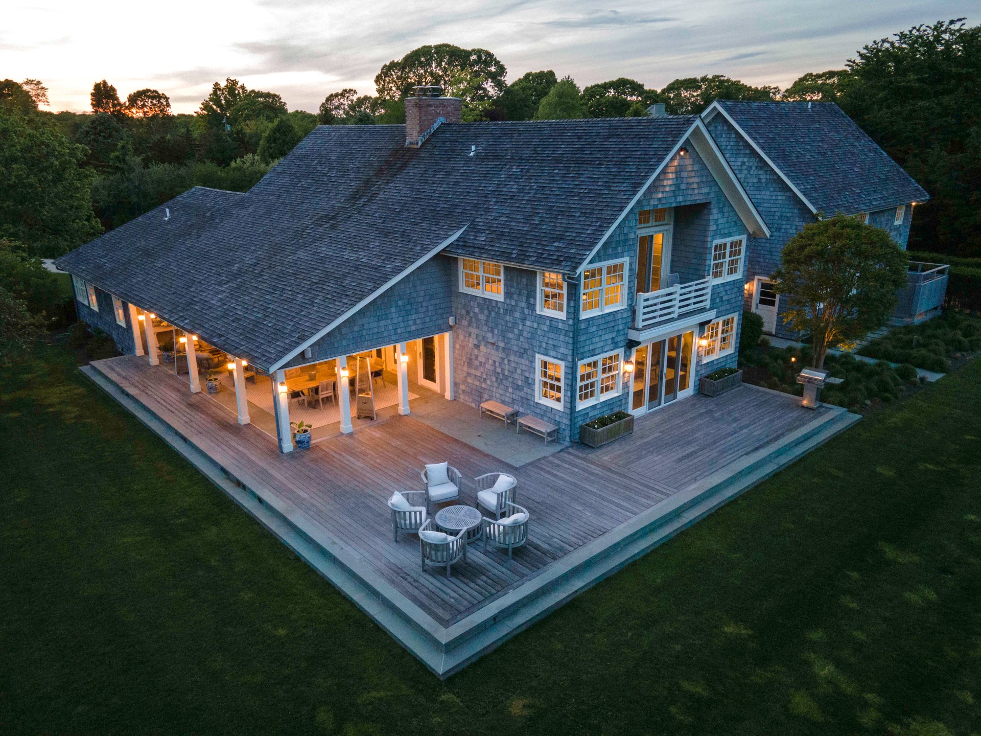 Upscale, Updated Sag Harbor Farmhouse in Waterfront Neighborhood