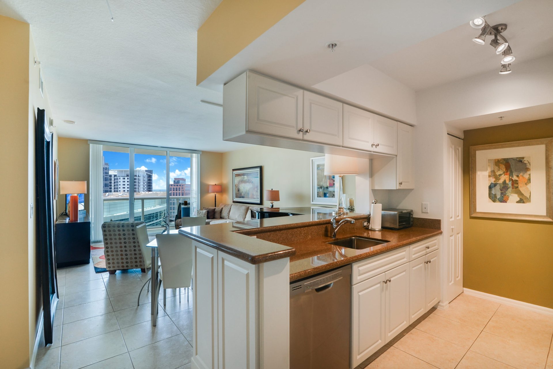 347 N New River Dr E Unit: 2707