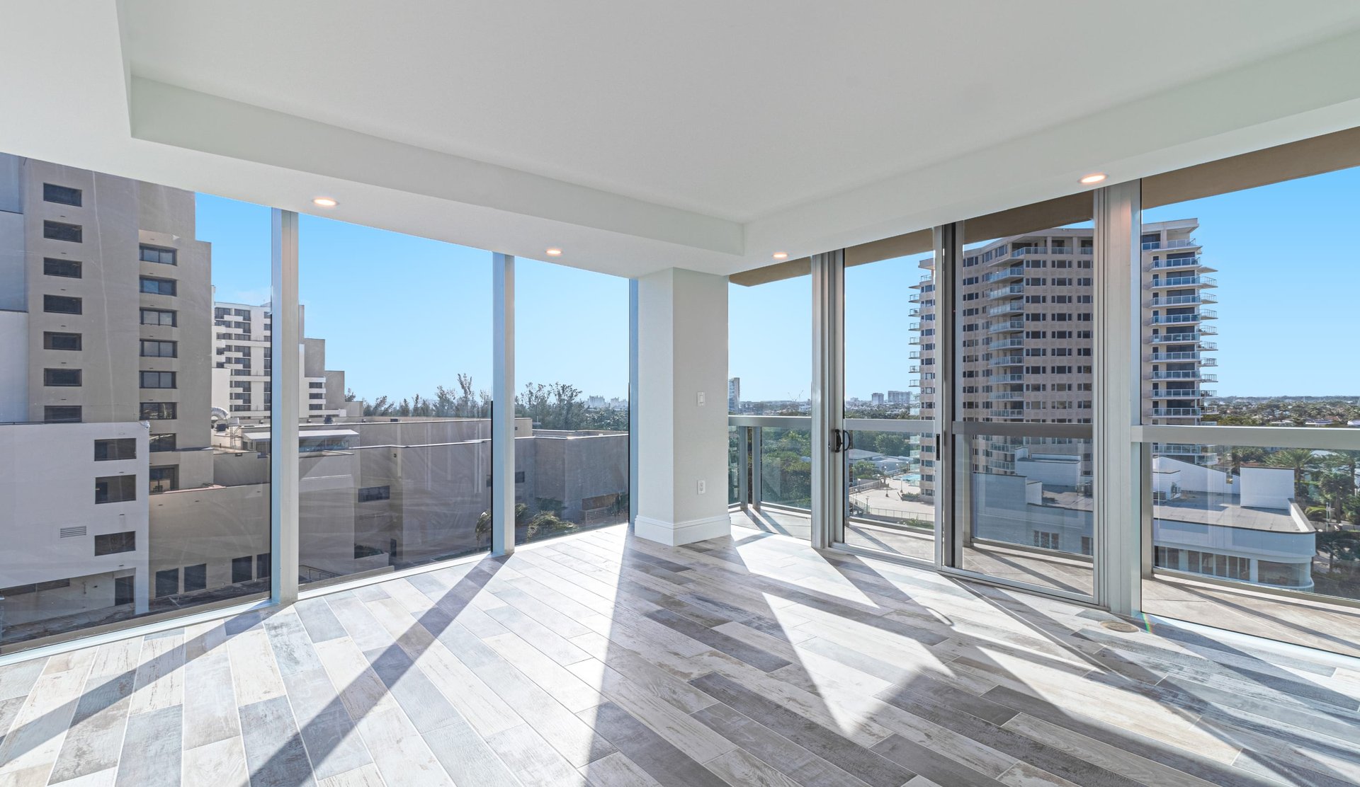 1200 Holiday Dr Unit: 705