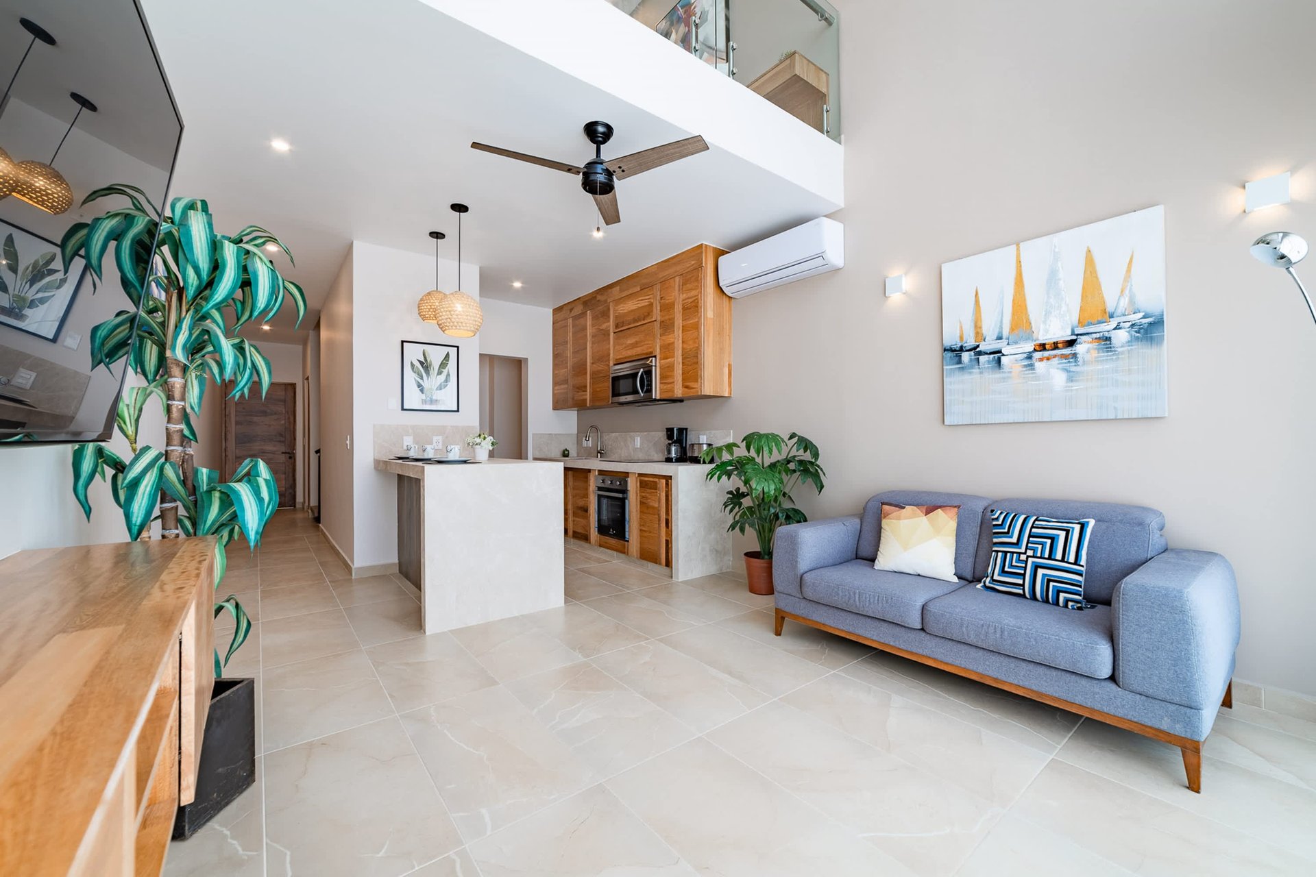 1 bedroom & 1 studio, Condo, Costta Plaza & Condos