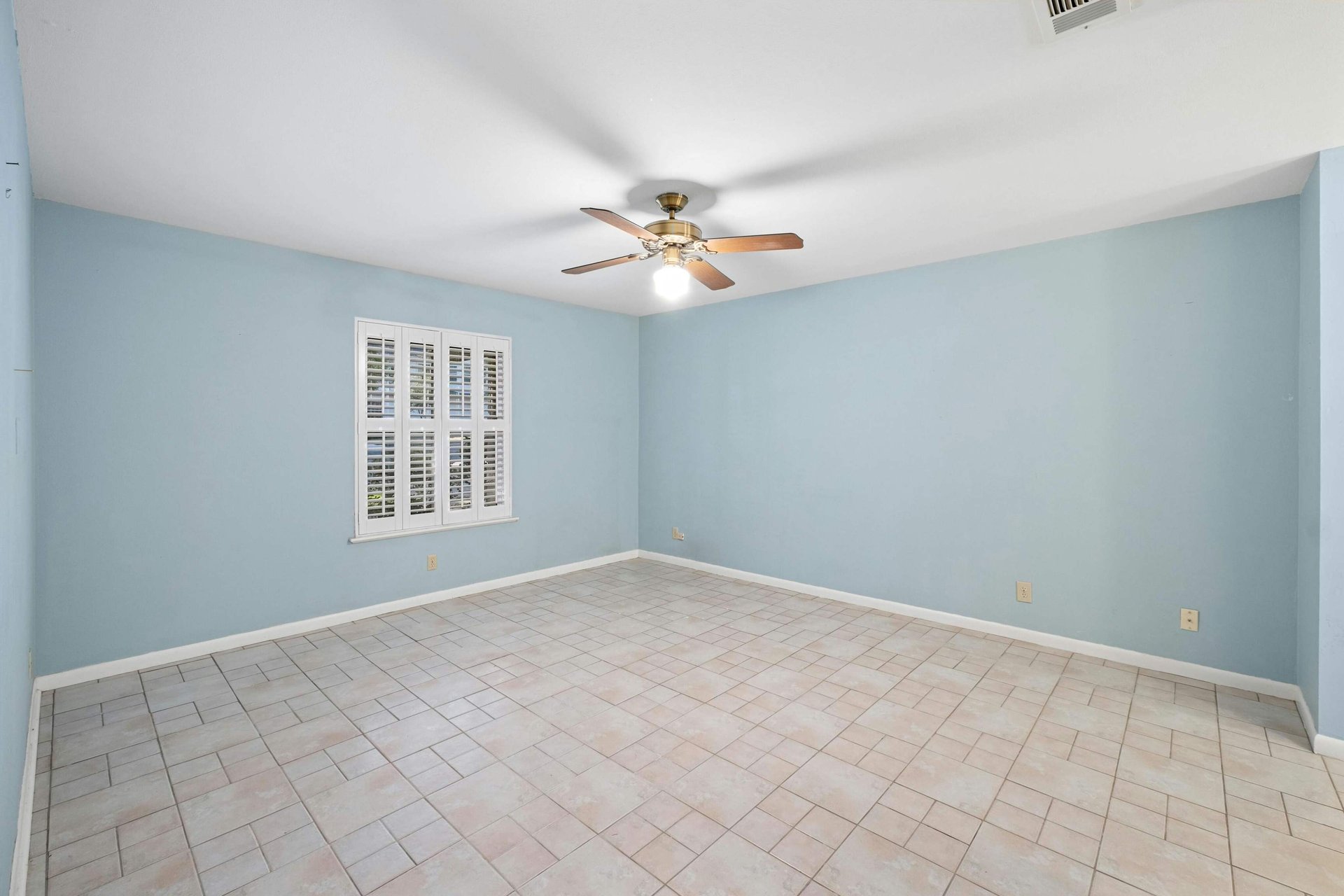 7110 Sungate Drive 