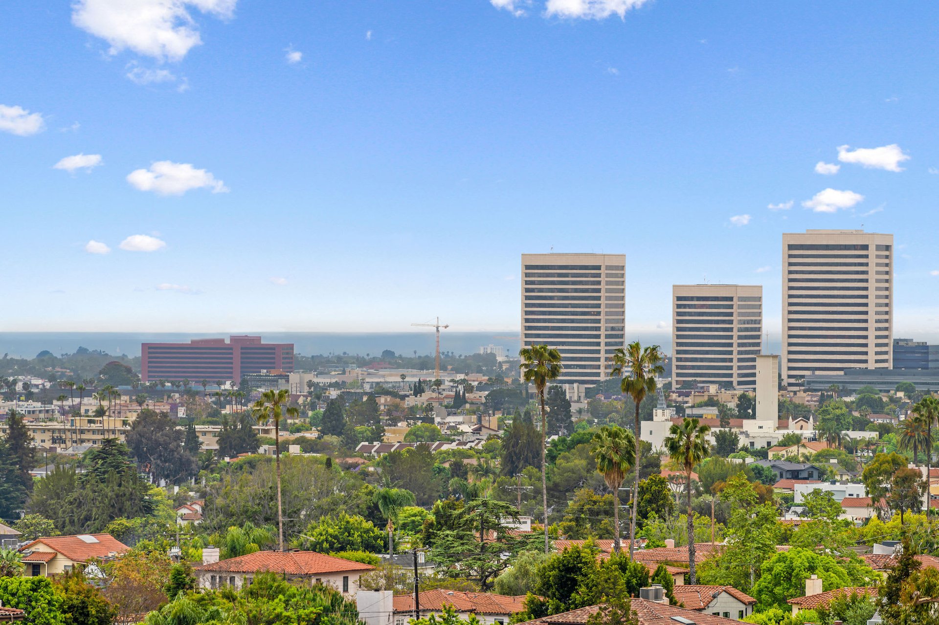 The Diplomat #804, Wilshire Corridor
