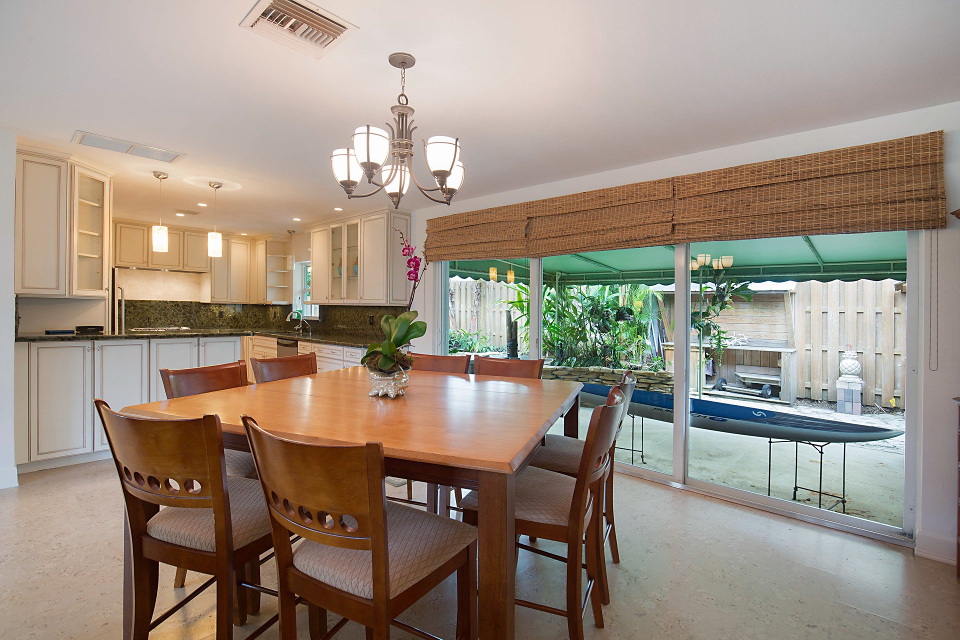 406 Venetian Dr