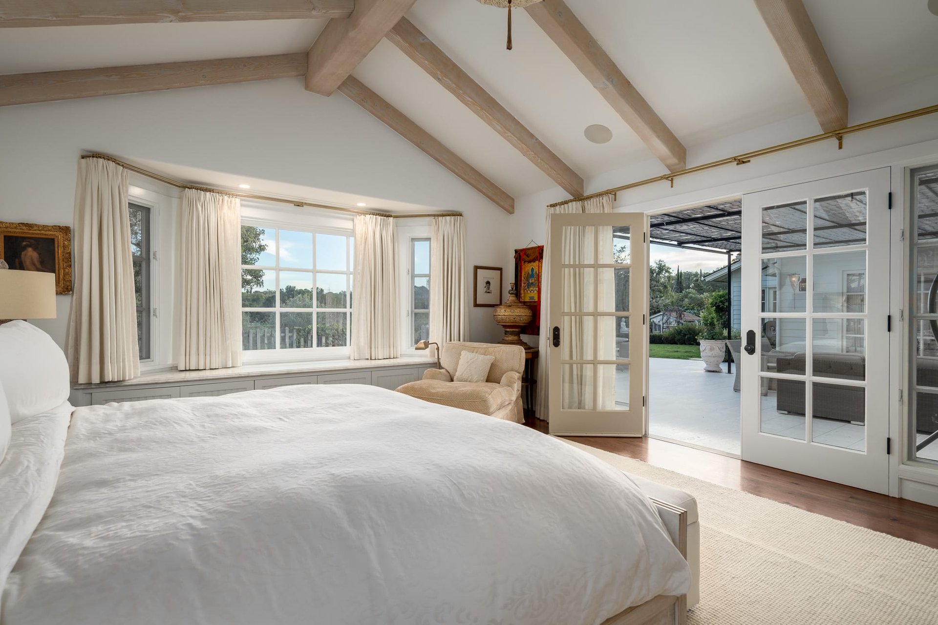 SERENE FARMHOUSE SANCTUARY