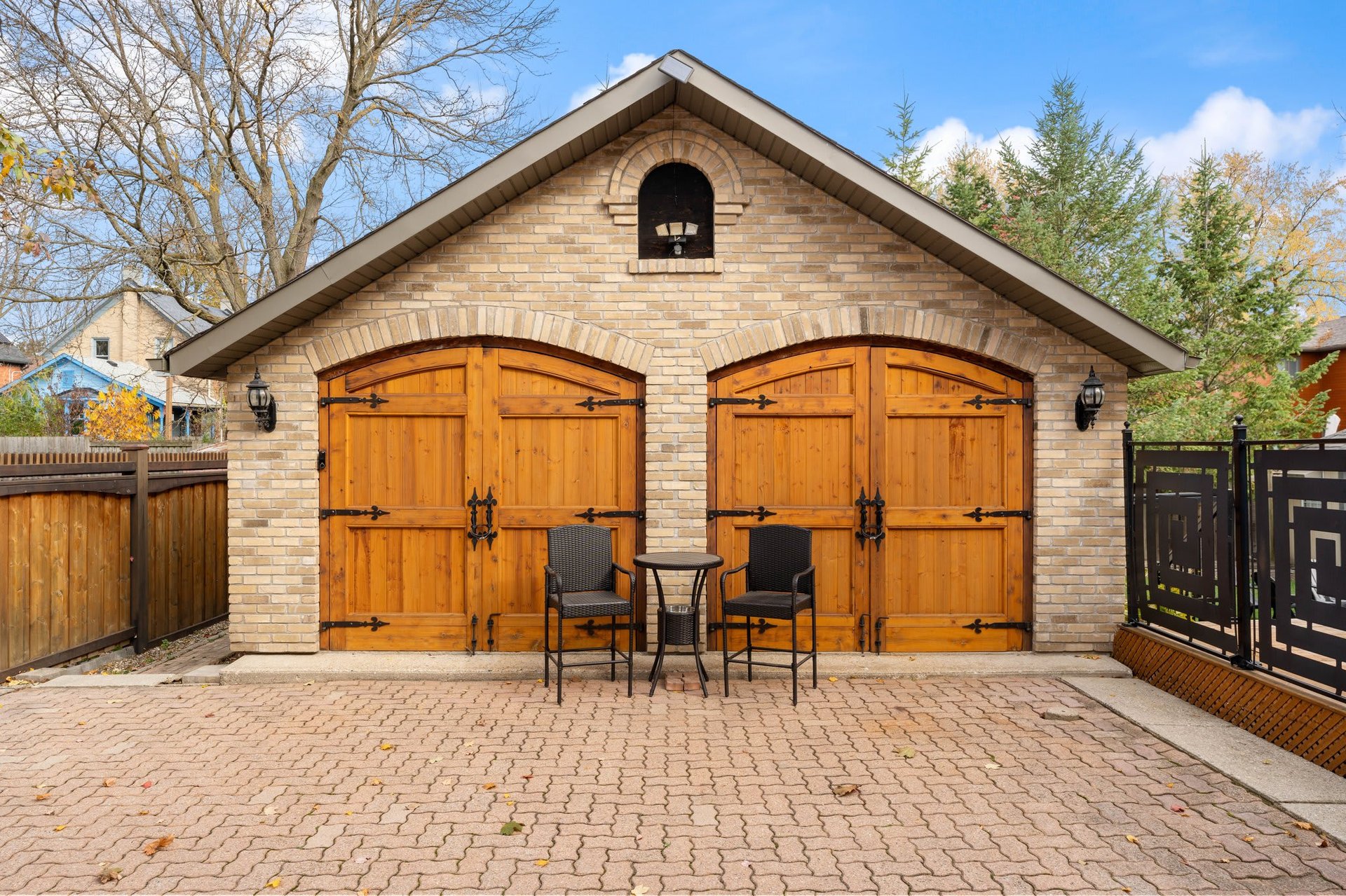 64 Avondale Avenue South, Waterloo