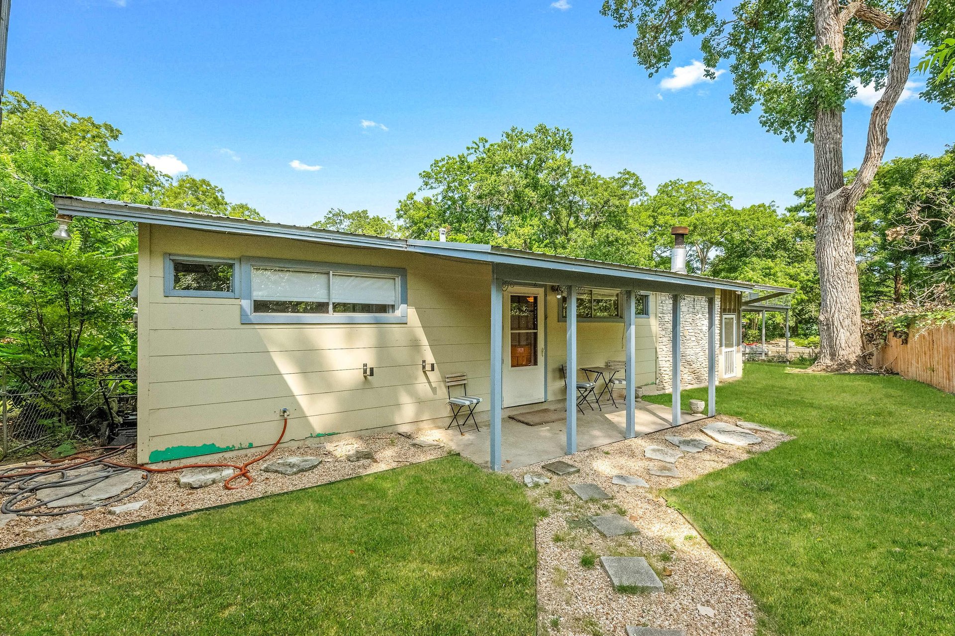 4100 Sandy Acre Lane
