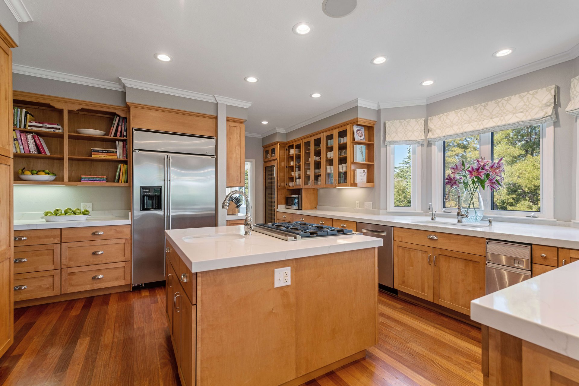 1095 Macadamia Drive
