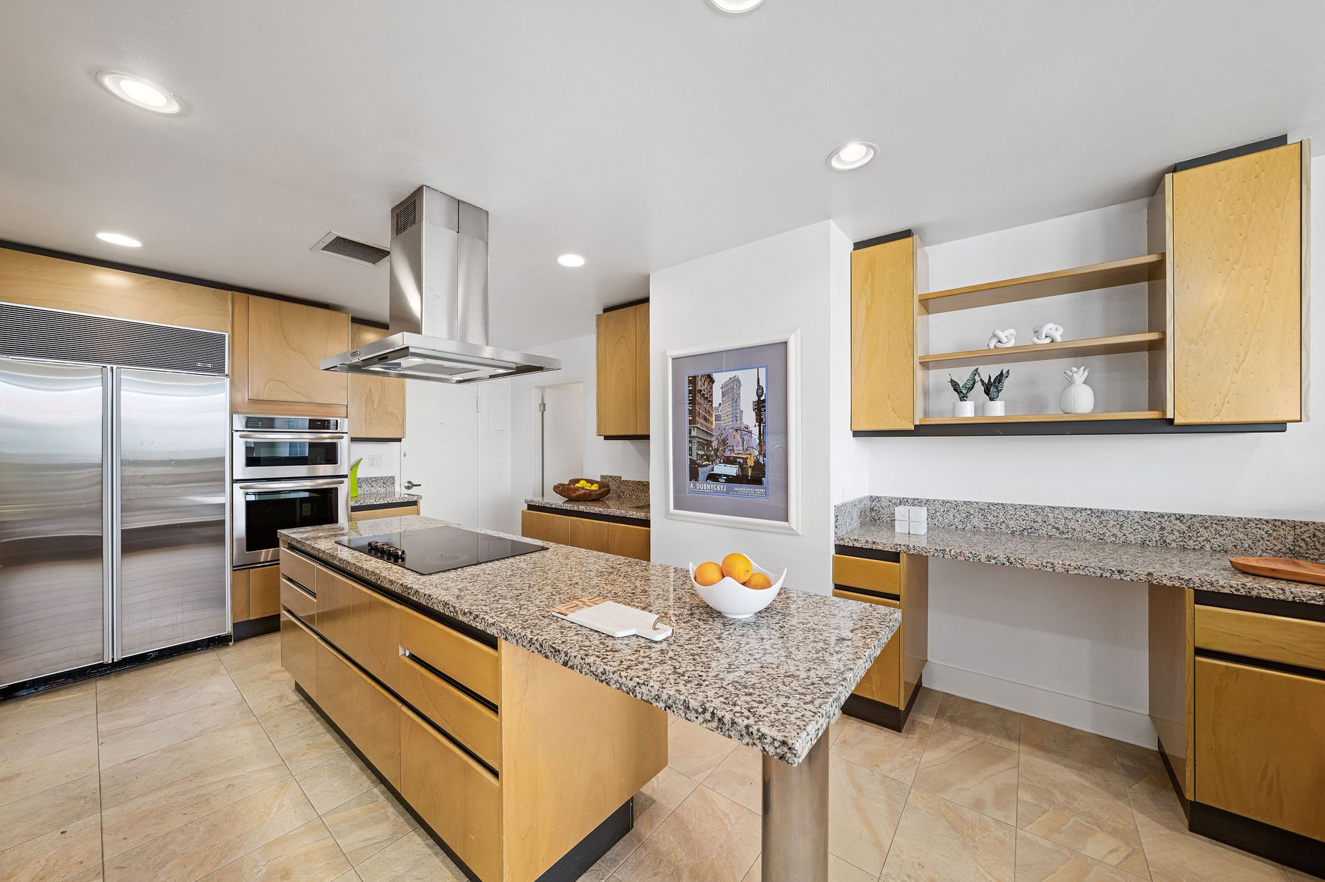 The Comstock #PHA, Wilshire Corridor