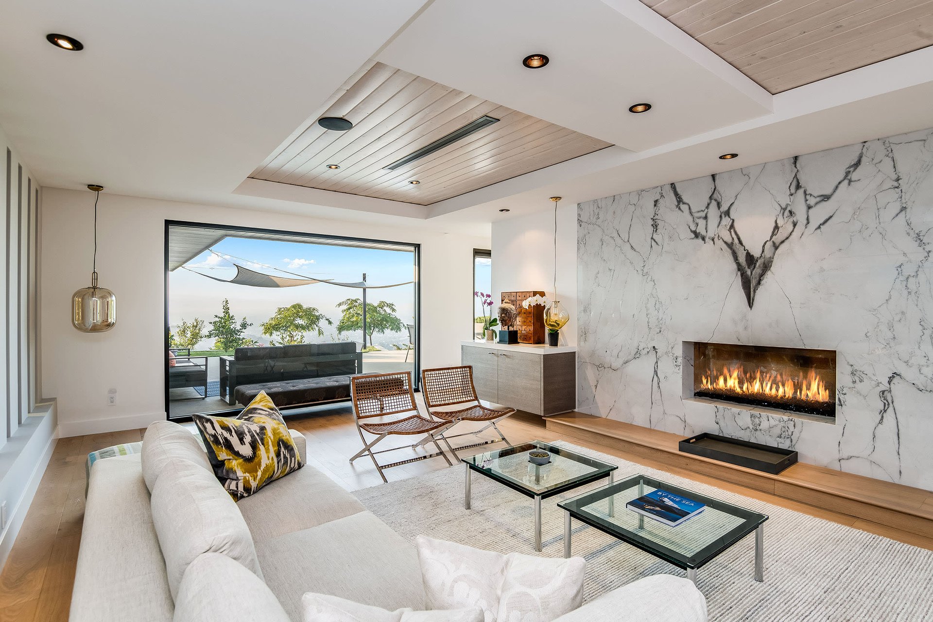 2715 Edwin Pl