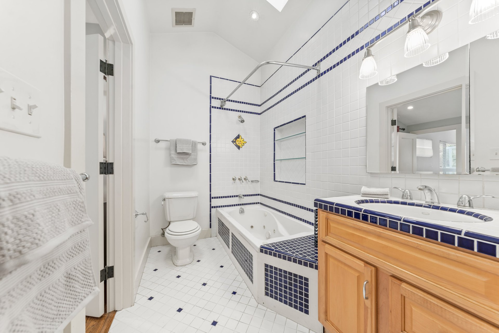 607 Ashland Ave, Sunset Park